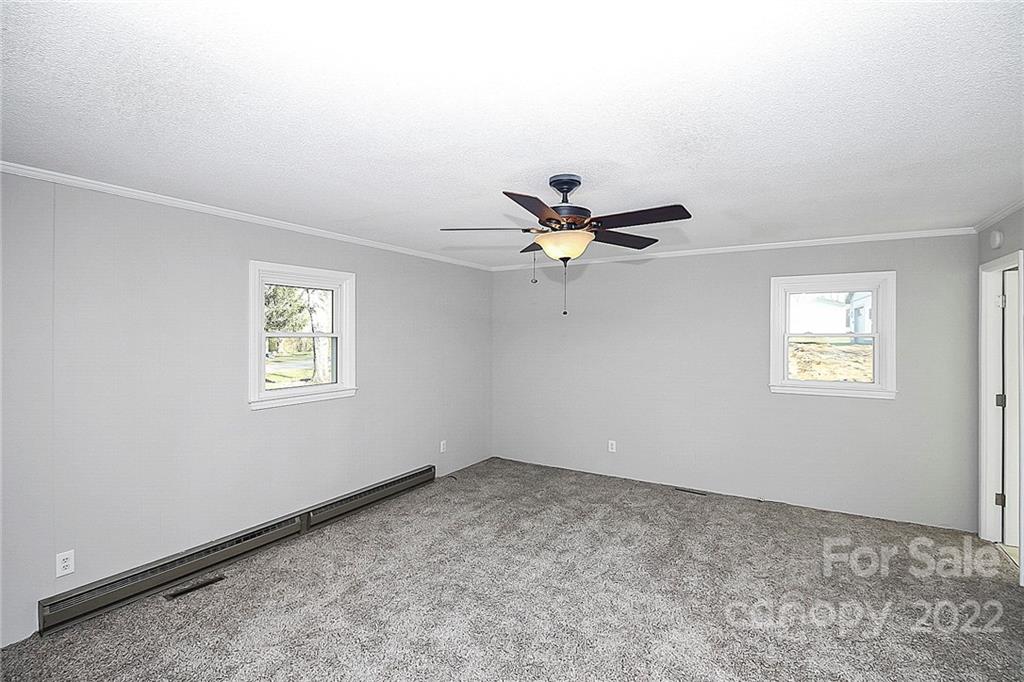 320 Oak Street Unit: 2