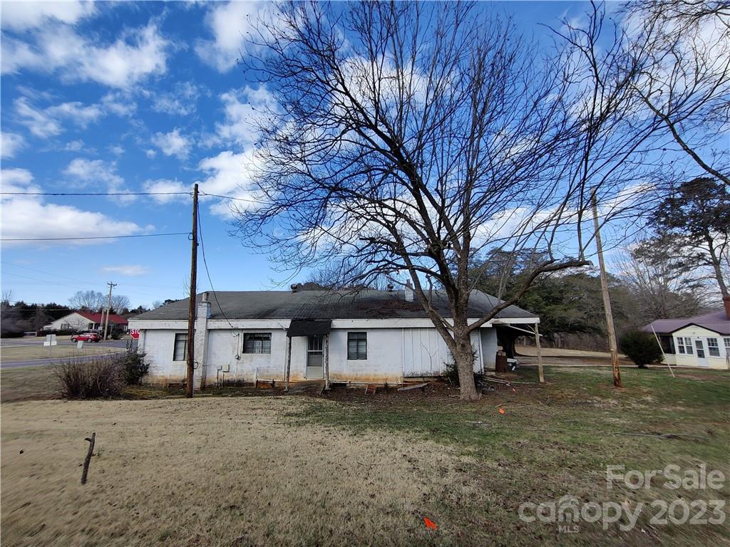 2472 US 64 Highway E
