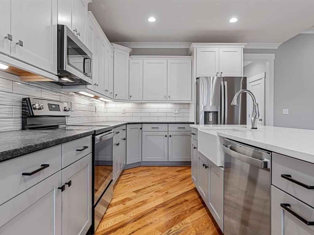 6657 Pine Ridge Drive