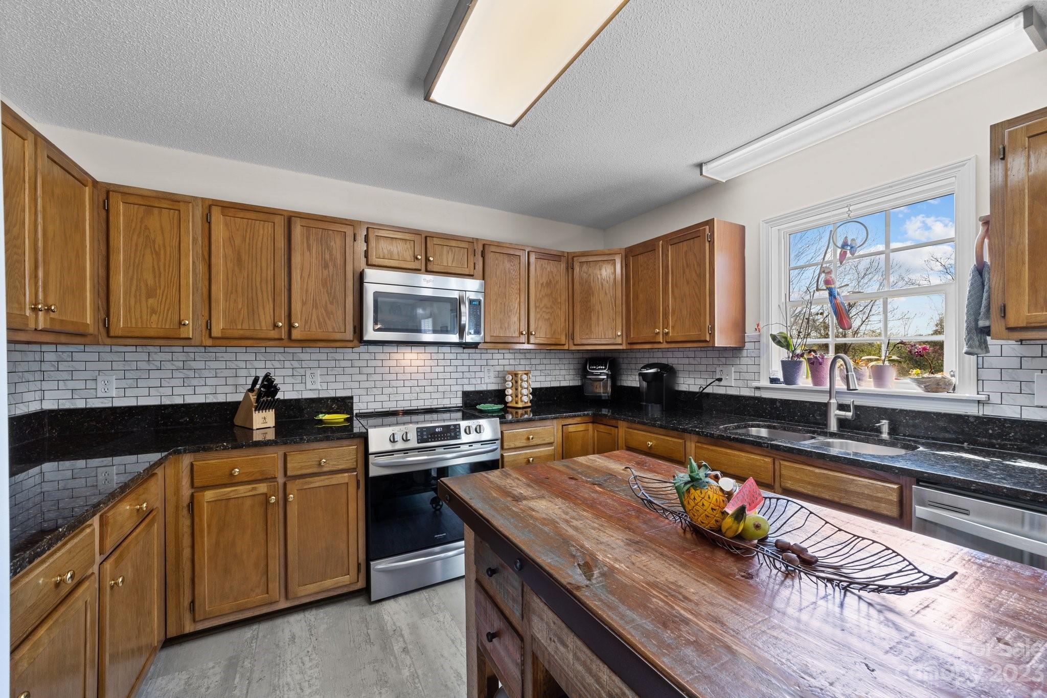 2850 Hill Top Drive