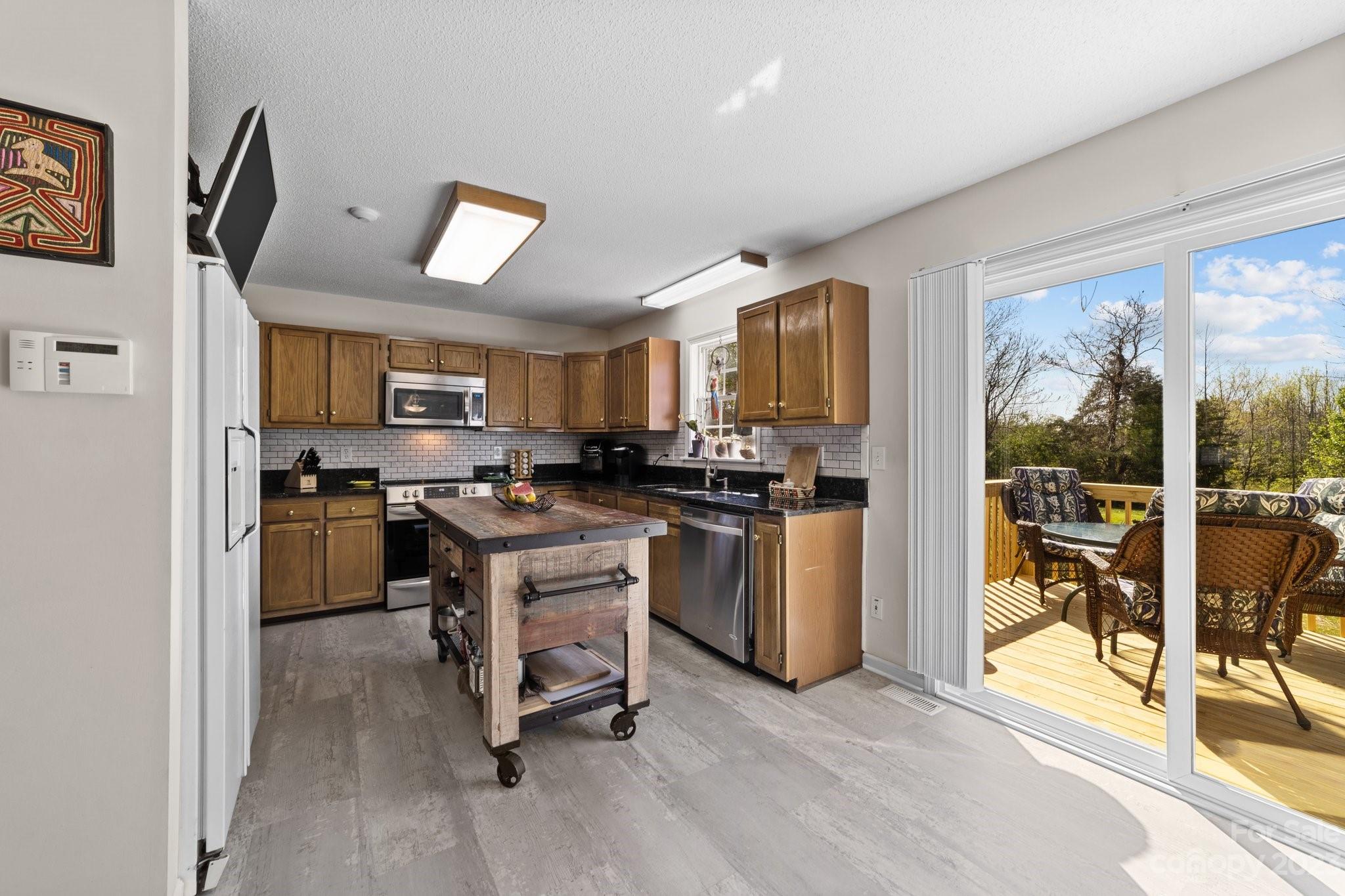 2850 Hill Top Drive
