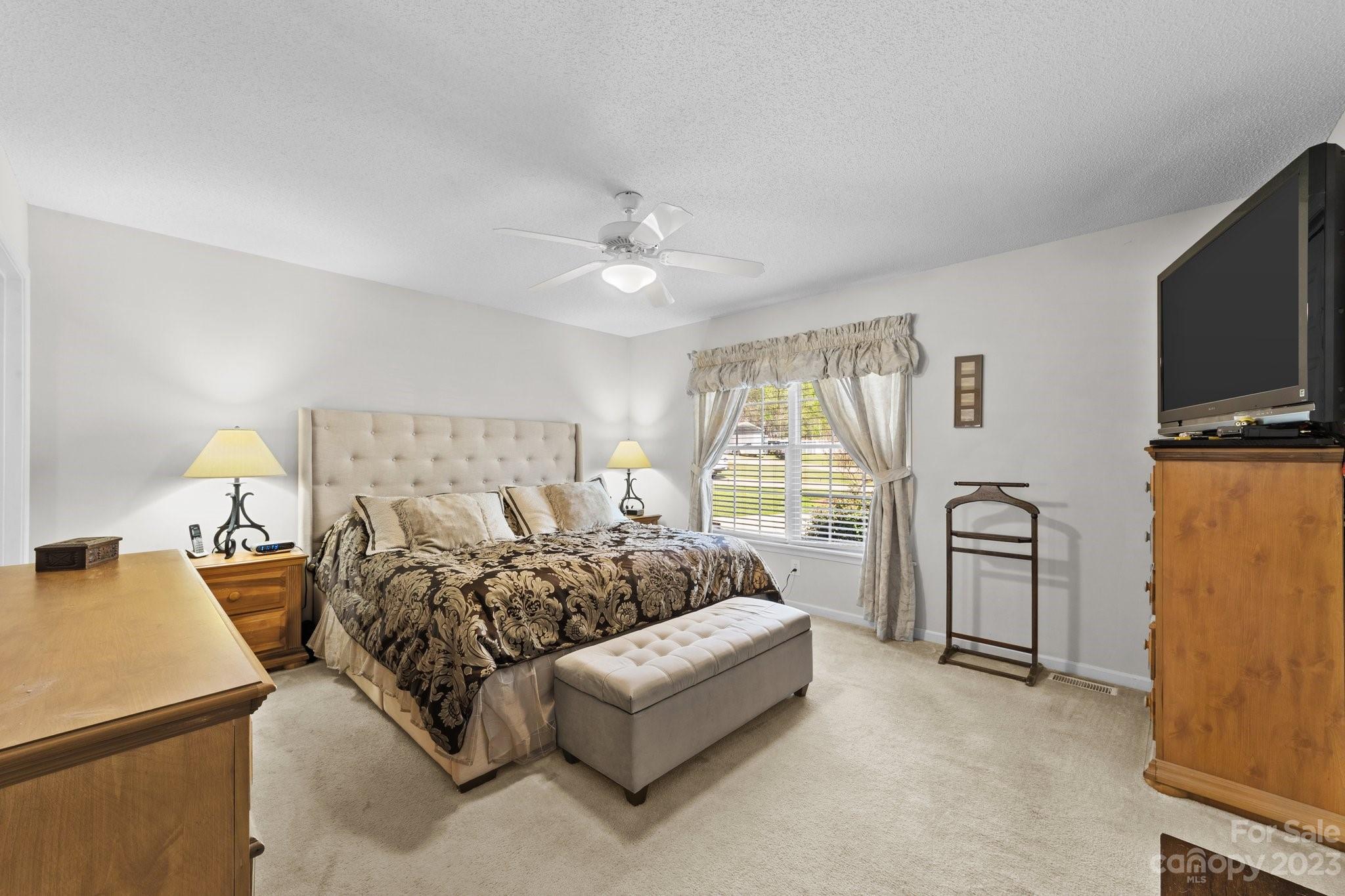 2850 Hill Top Drive