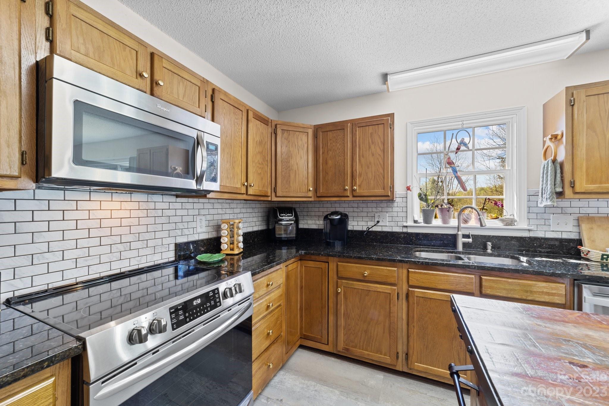 2850 Hill Top Drive