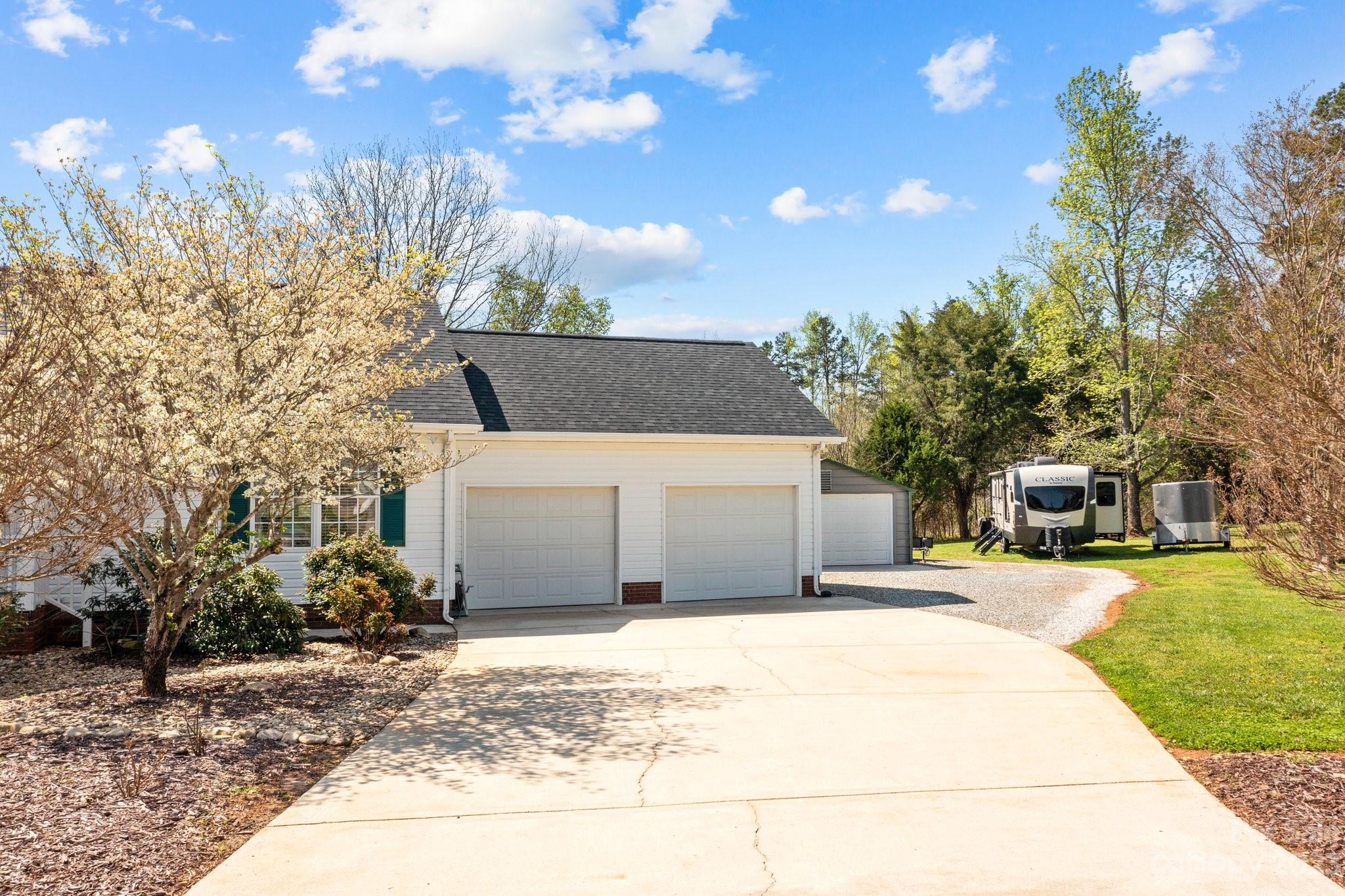 2850 Hill Top Drive