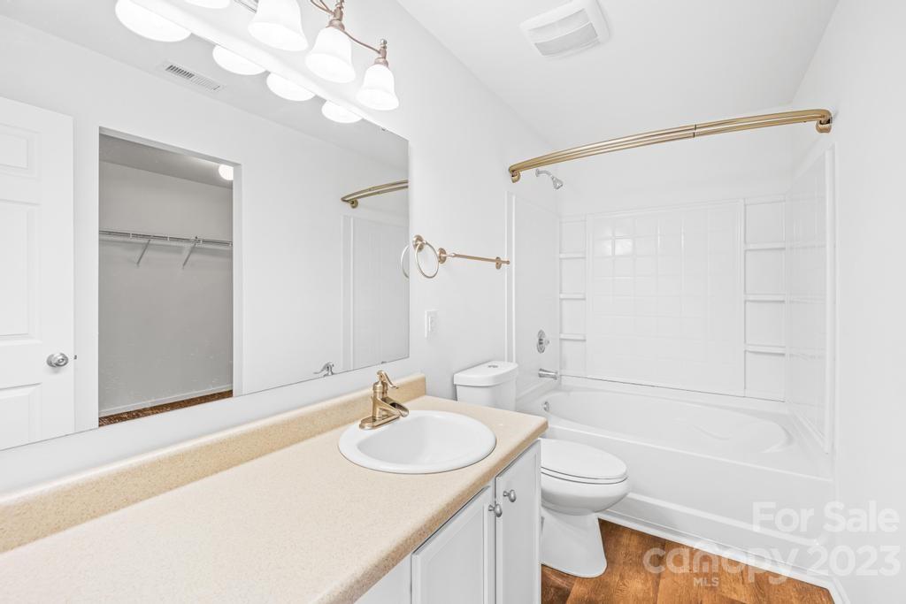 340 Valerie Drive Unit: 132