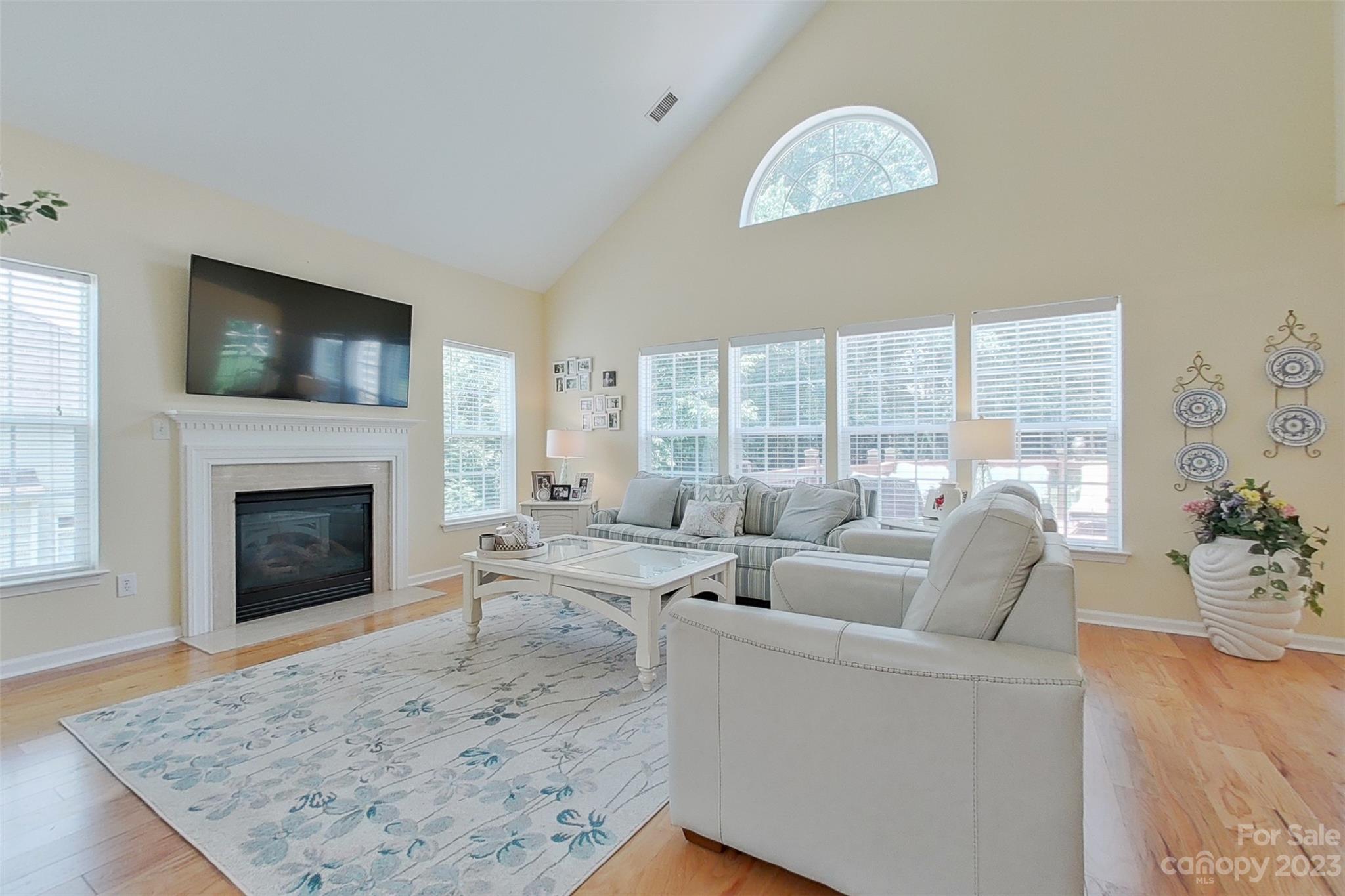 20304 Southshore Drive