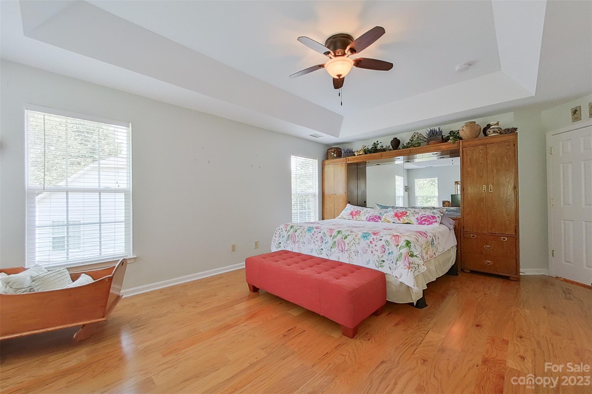 20304 Southshore Drive