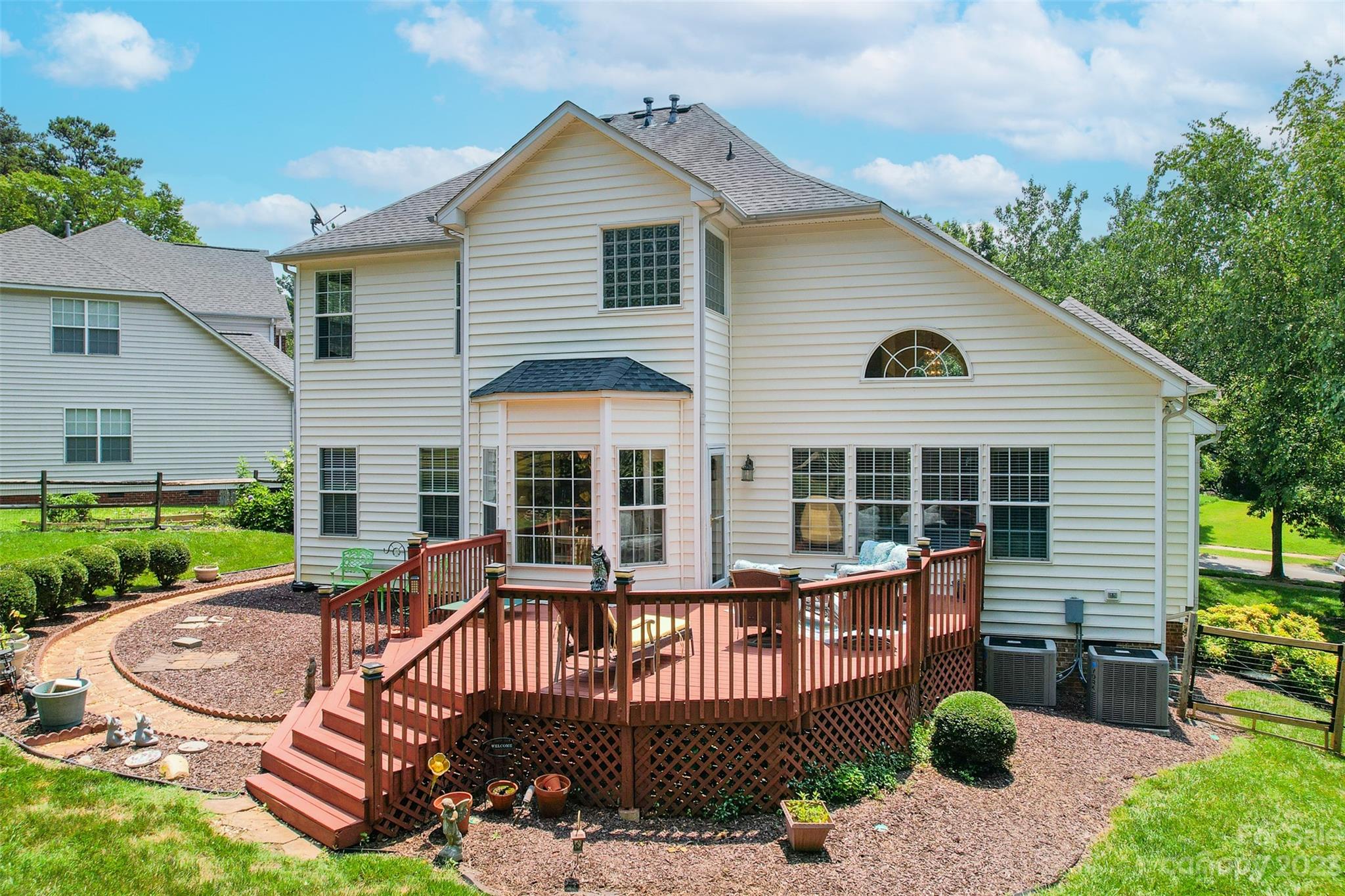 20304 Southshore Drive