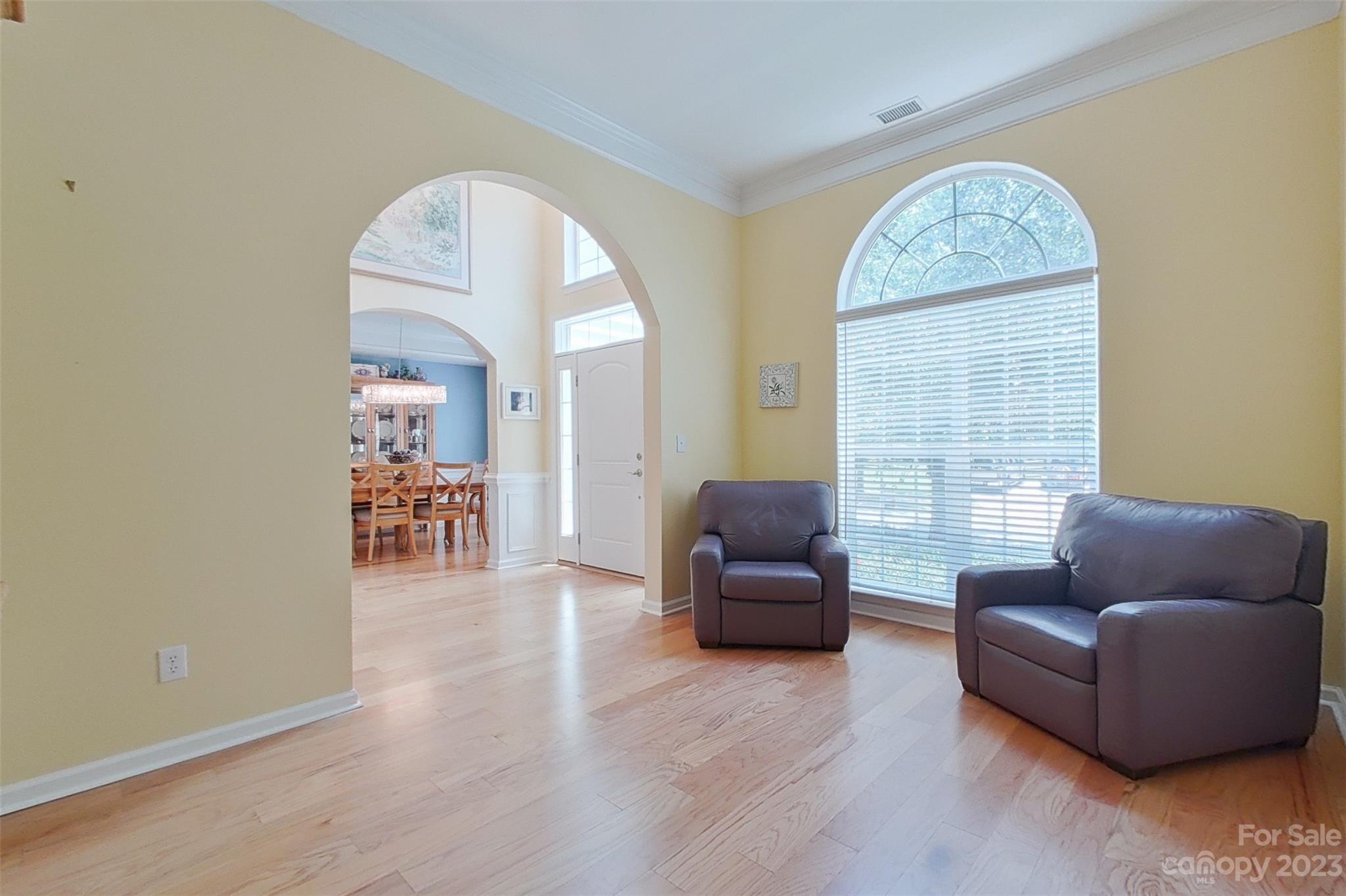 20304 Southshore Drive