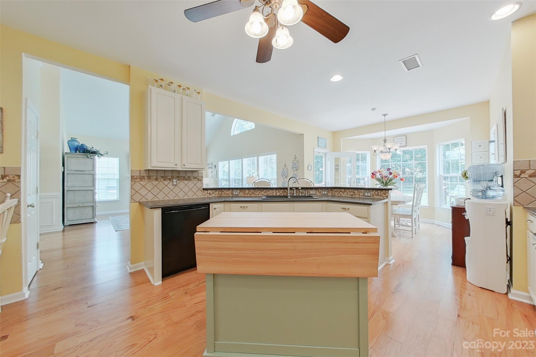 20304 Southshore Drive