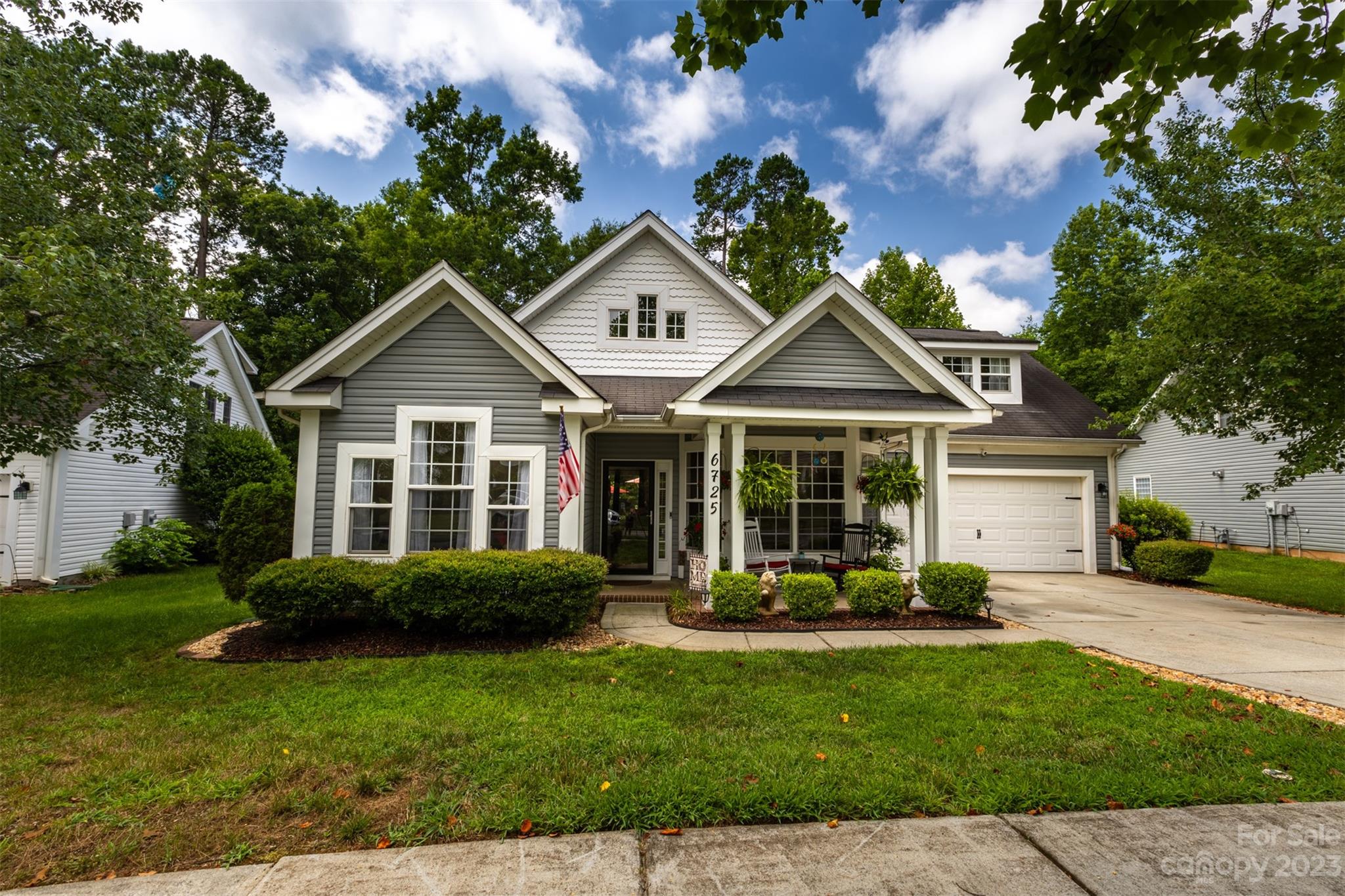6725 Colonial Garden Drive
