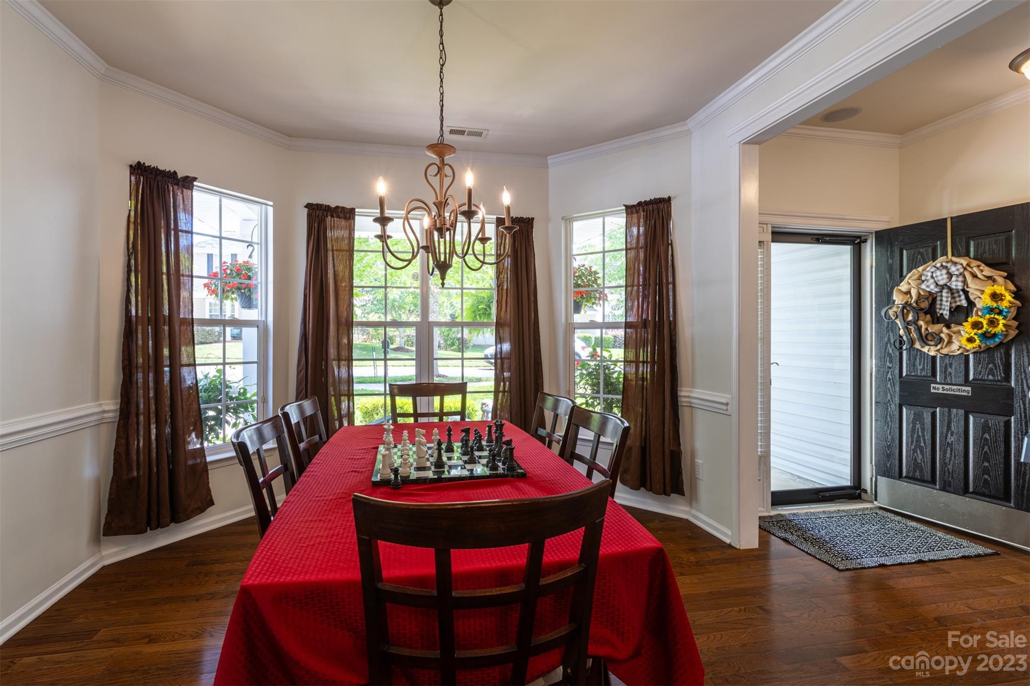 6725 Colonial Garden Drive