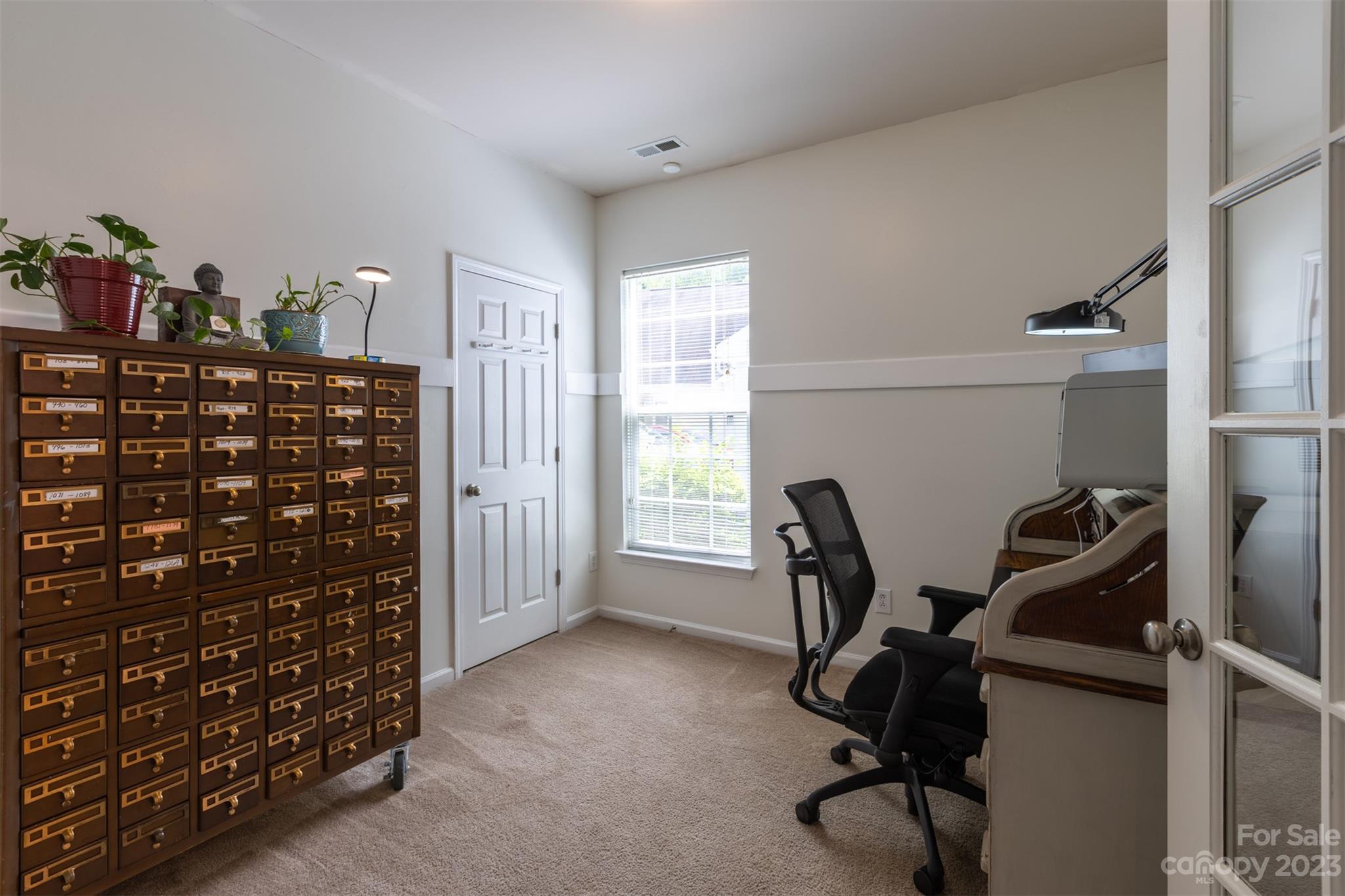 6725 Colonial Garden Drive