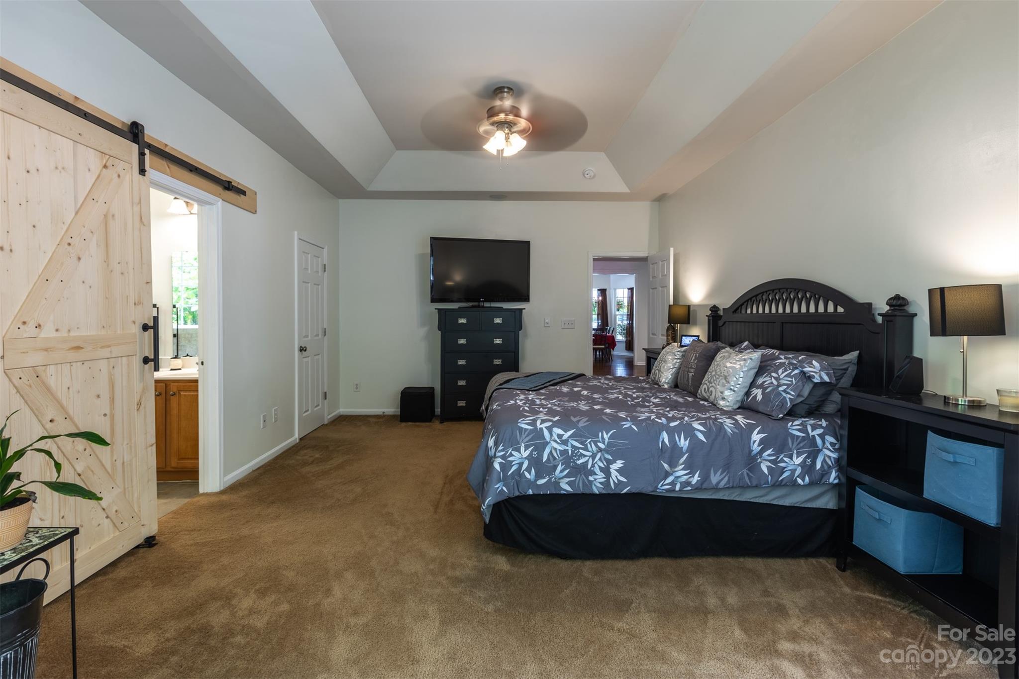 6725 Colonial Garden Drive