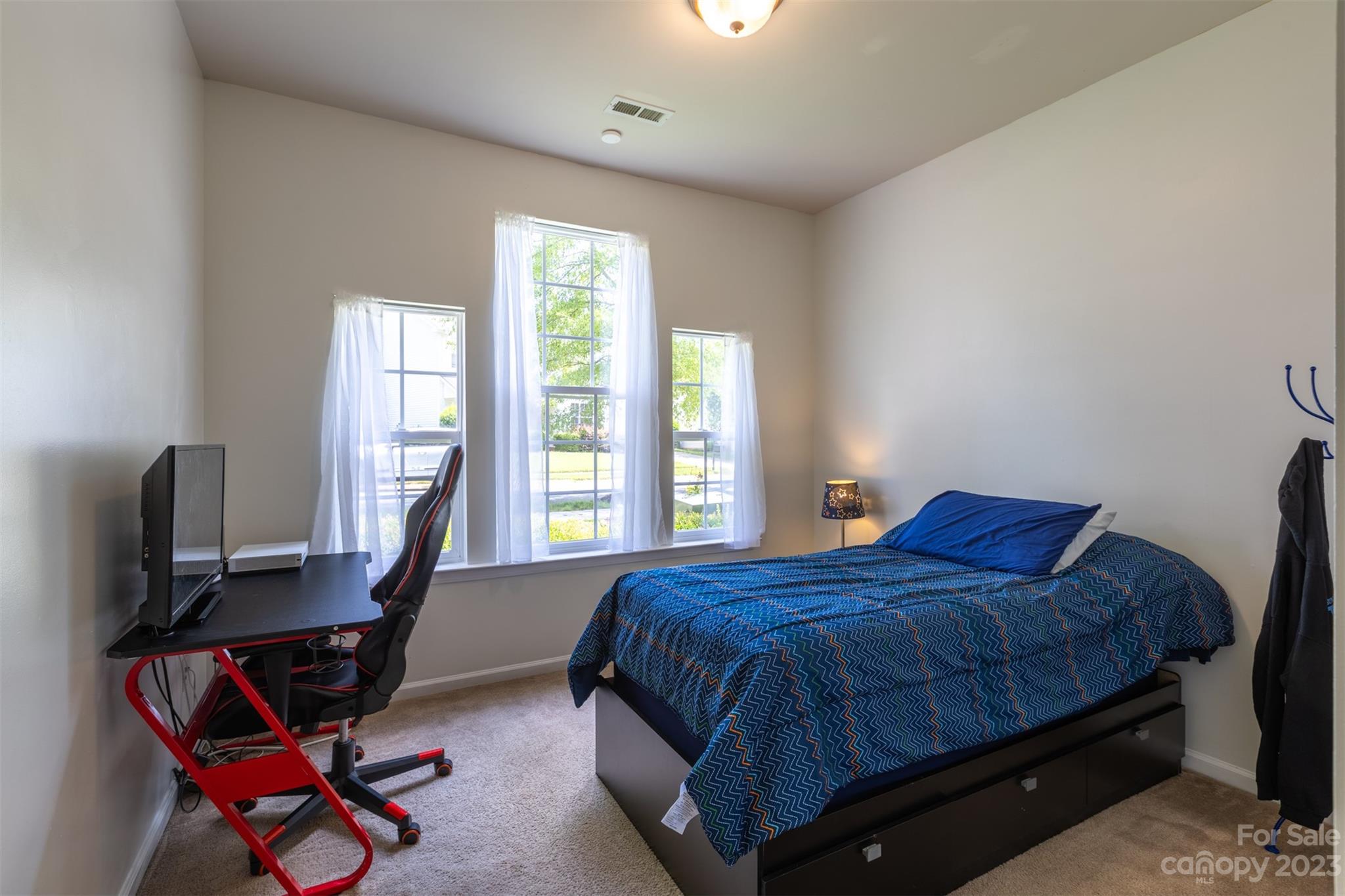 6725 Colonial Garden Drive