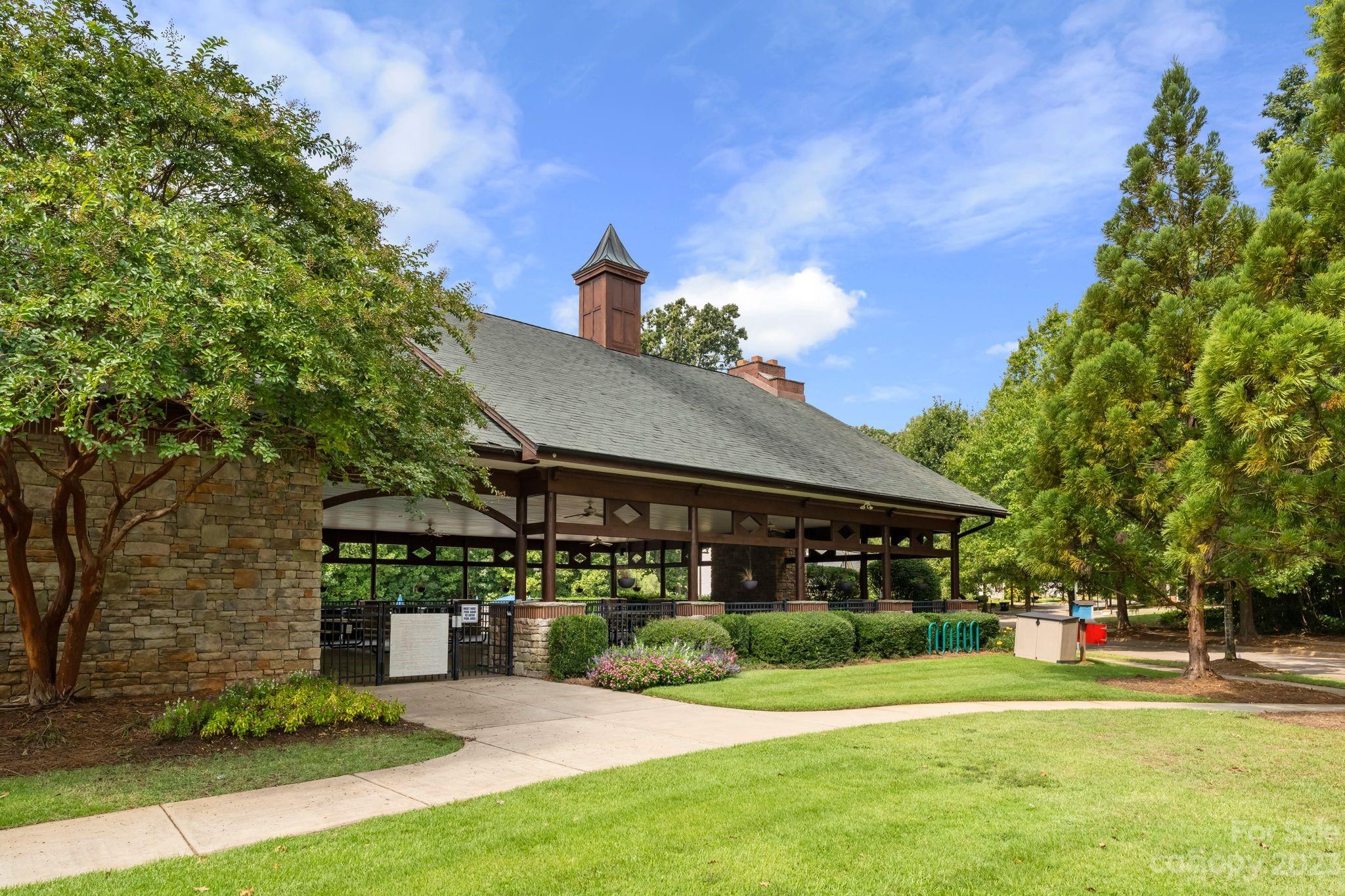 6858 Colonial Garden Drive