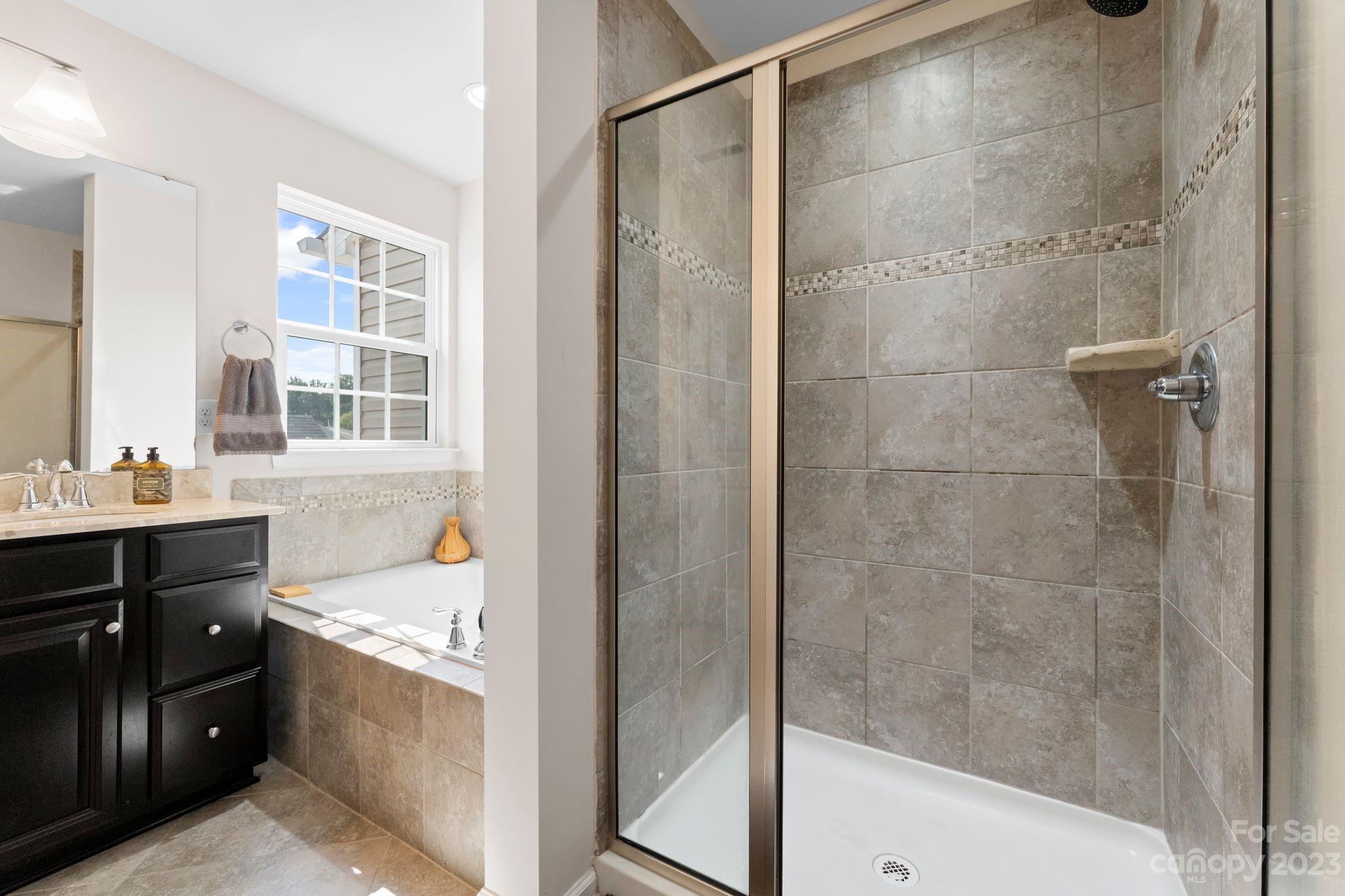 6858 Colonial Garden Drive