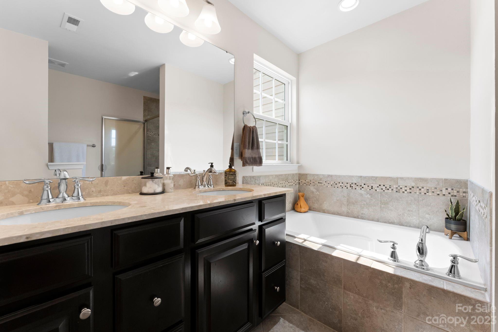 6858 Colonial Garden Drive