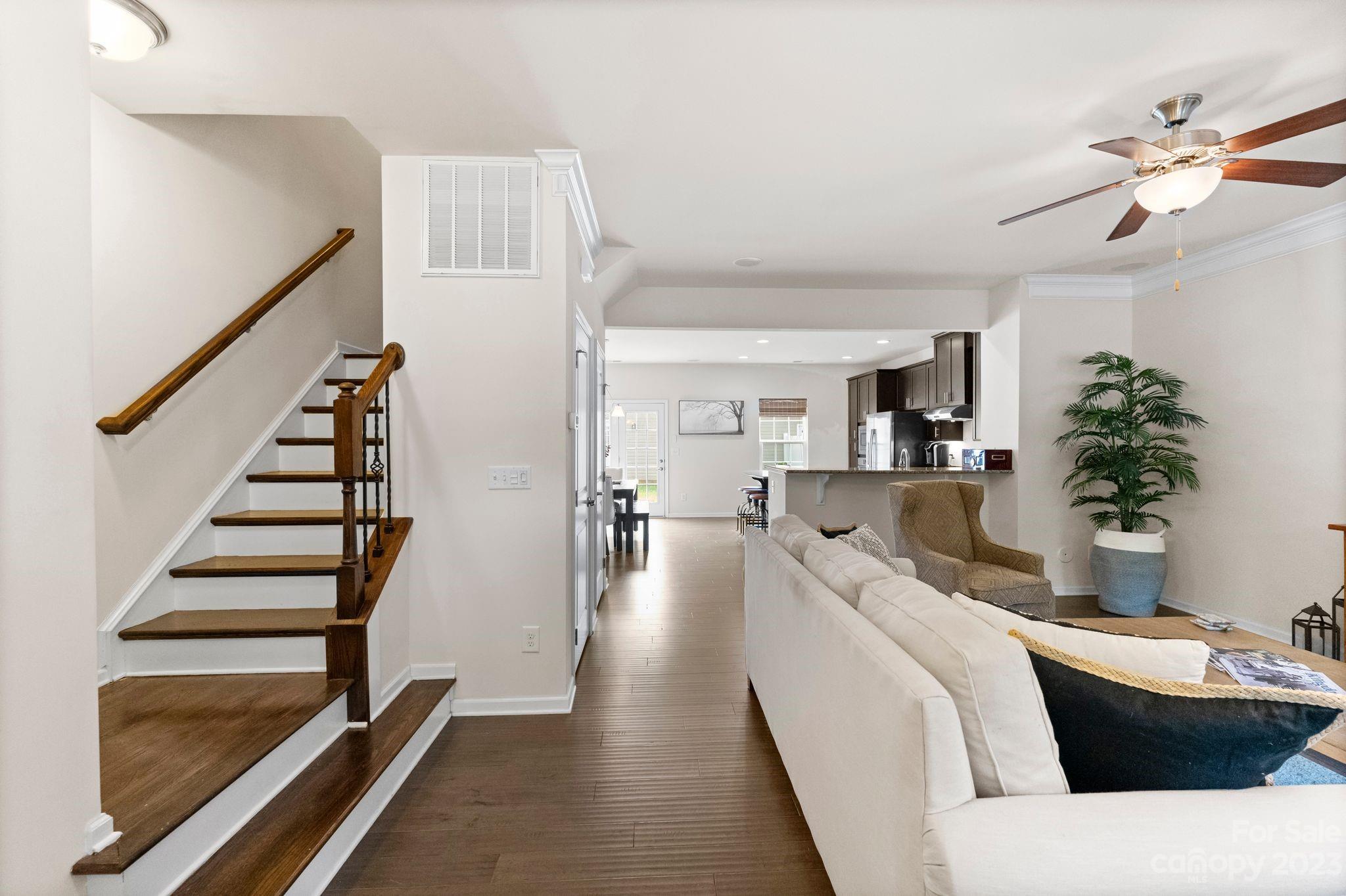 6858 Colonial Garden Drive