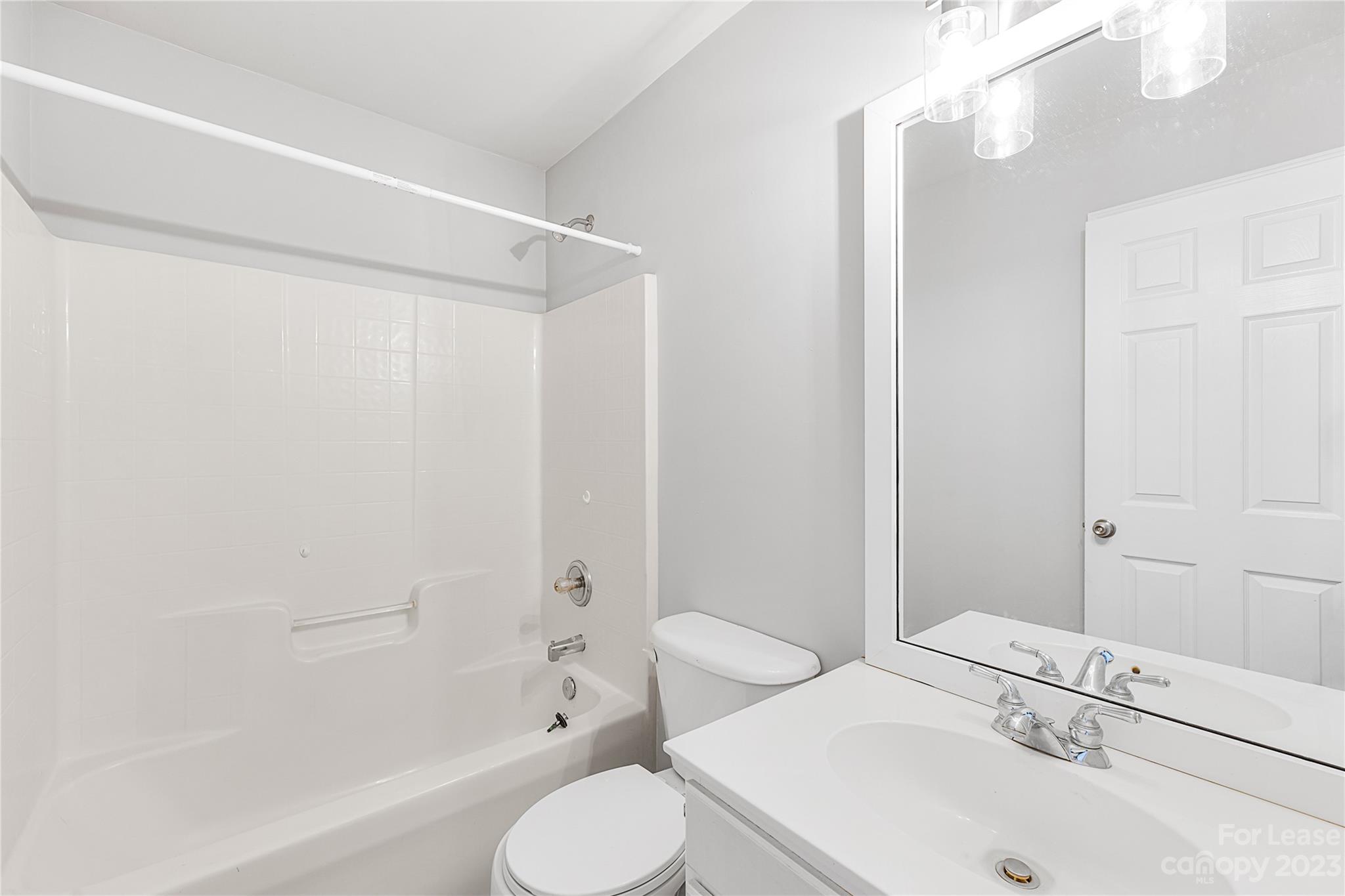 8701 Challenger Drive Unit: 19