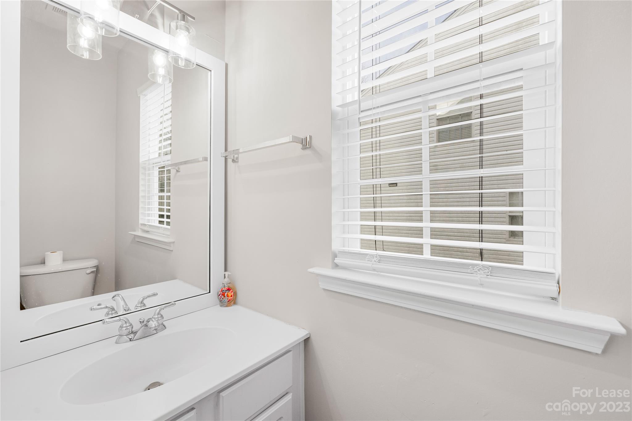 8701 Challenger Drive Unit: 19