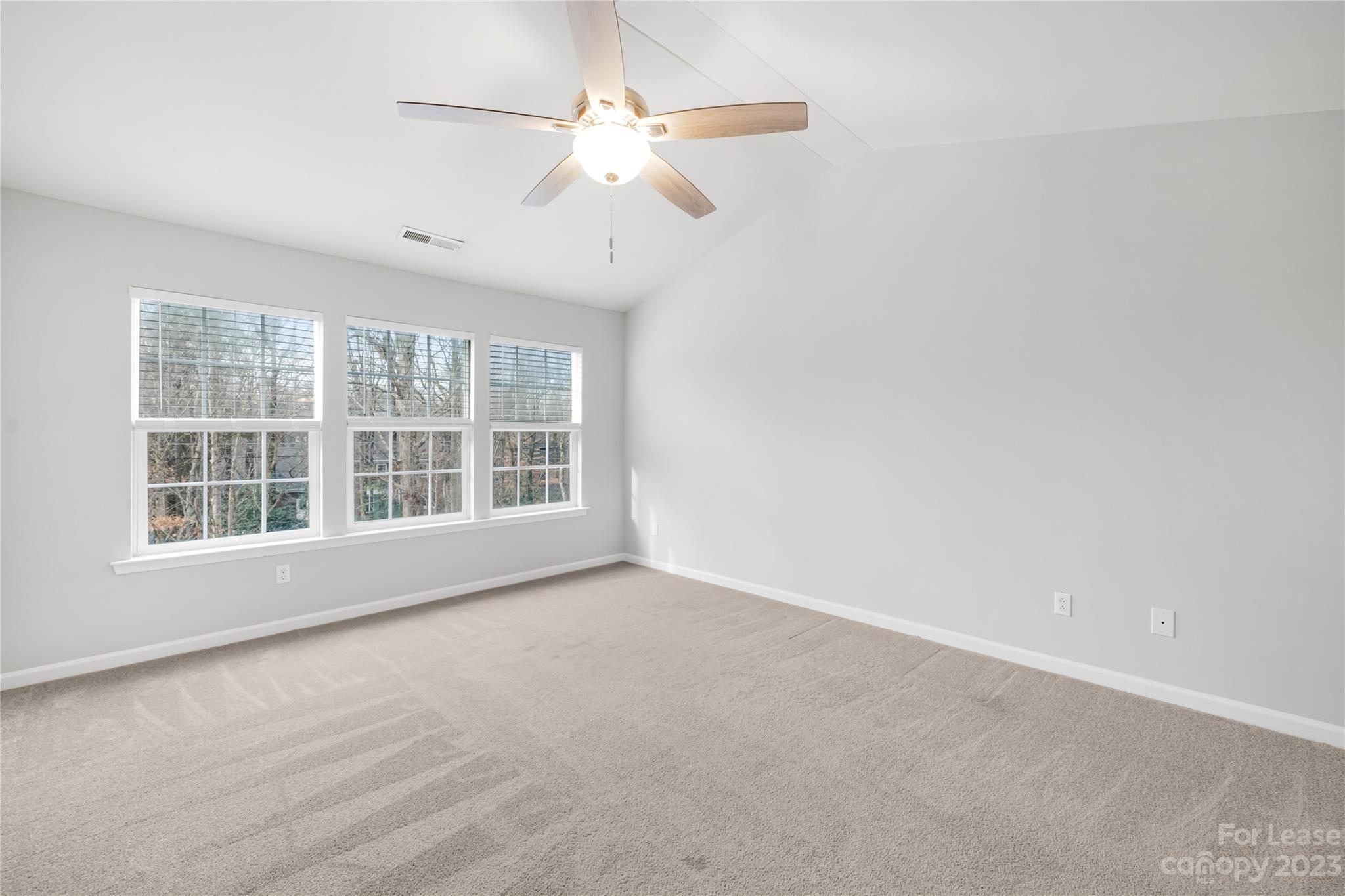 8701 Challenger Drive Unit: 19