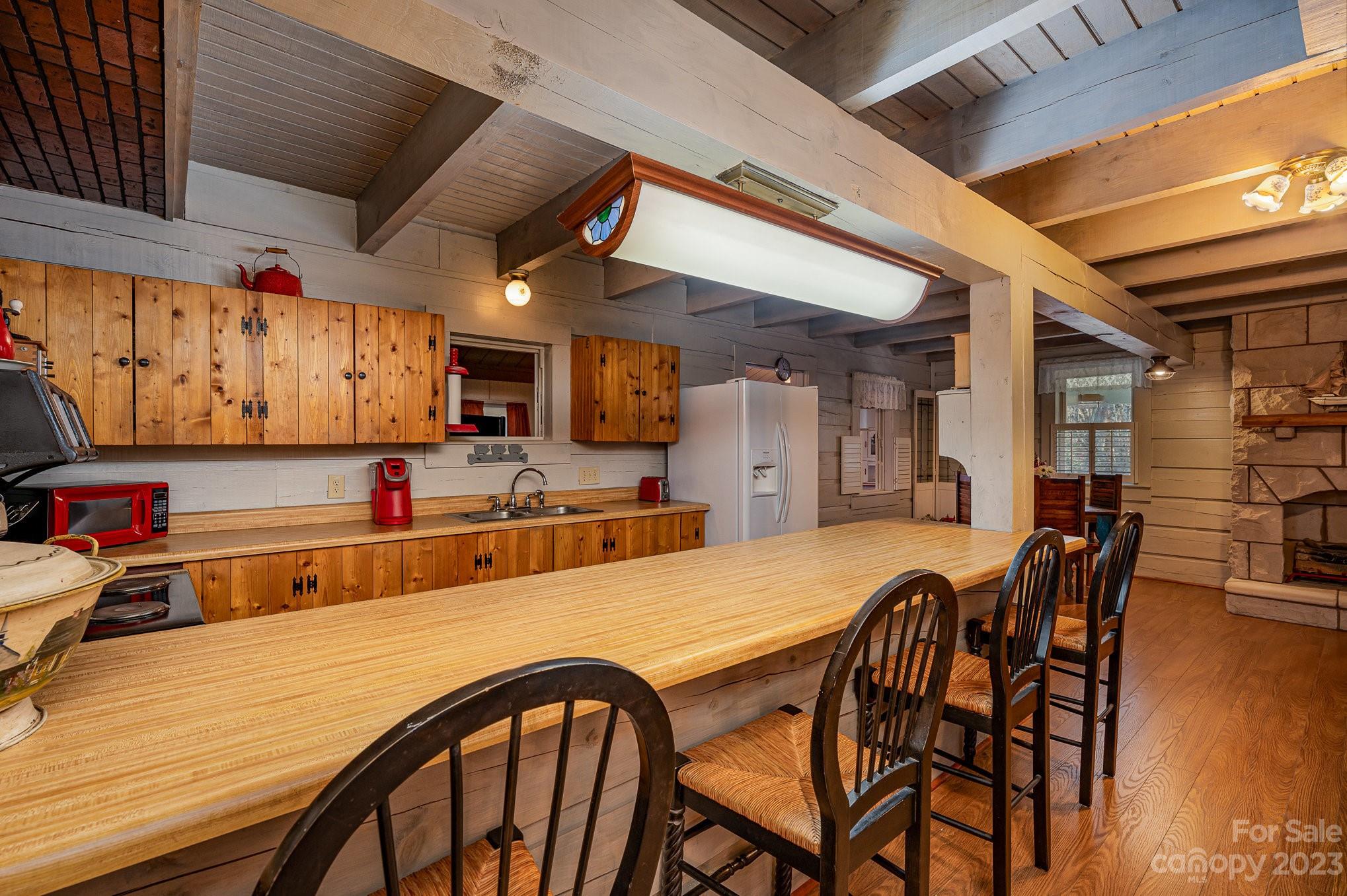 1132 Rustic Lane