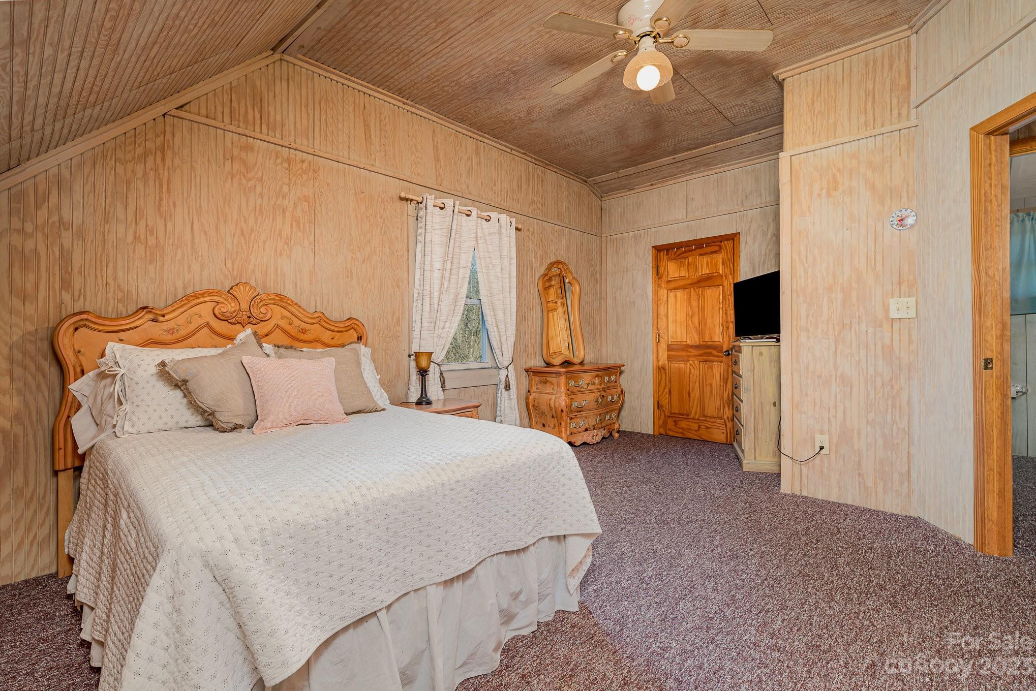 1132 Rustic Lane