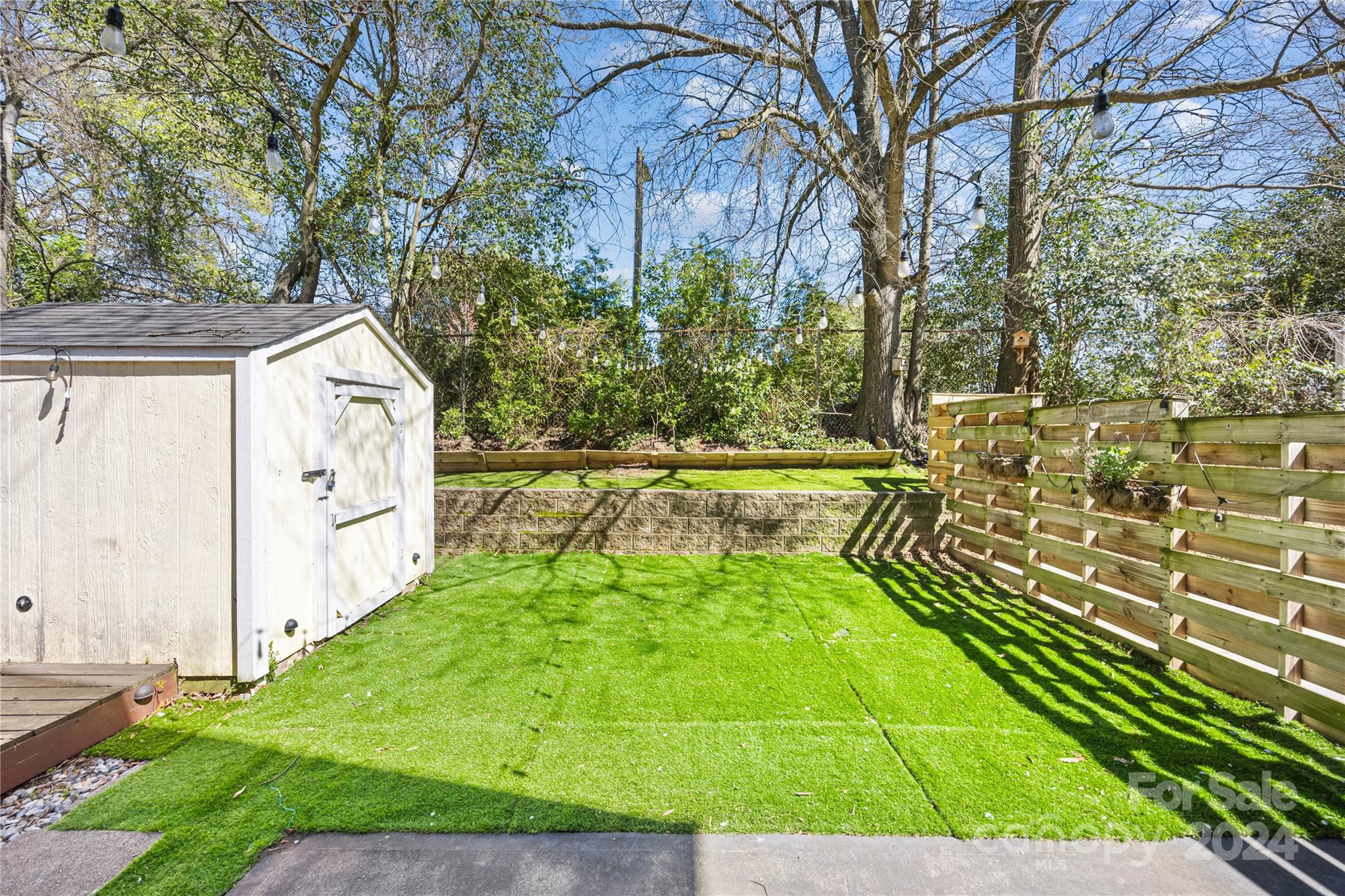 1214 Rising Oak Drive