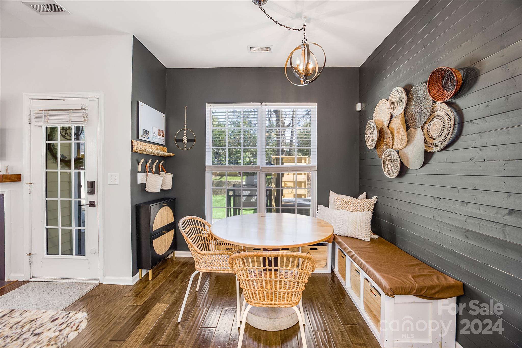 1214 Rising Oak Drive