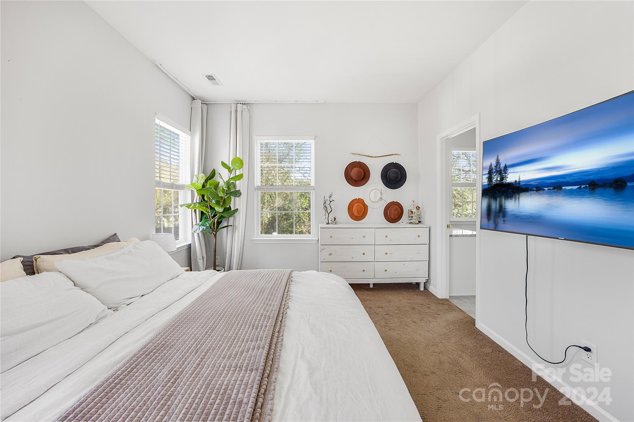 1214 Rising Oak Drive