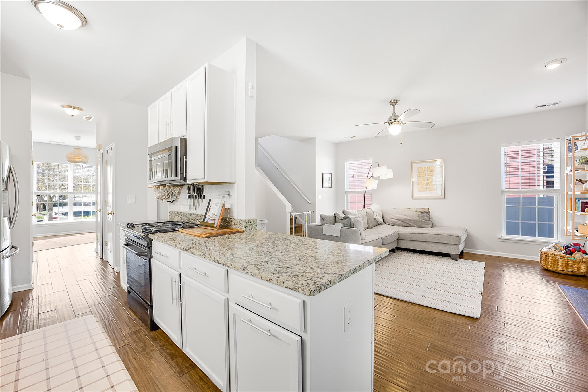 1214 Rising Oak Drive