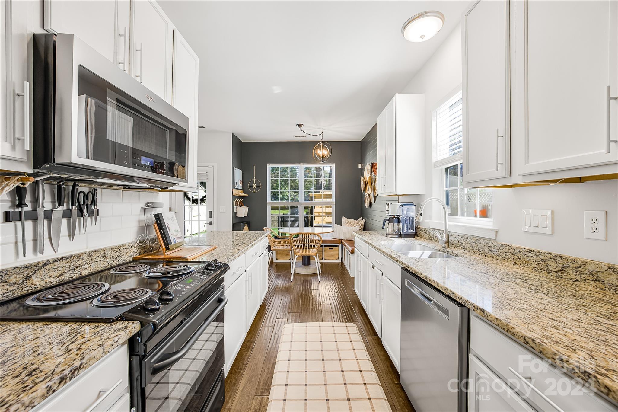 1214 Rising Oak Drive