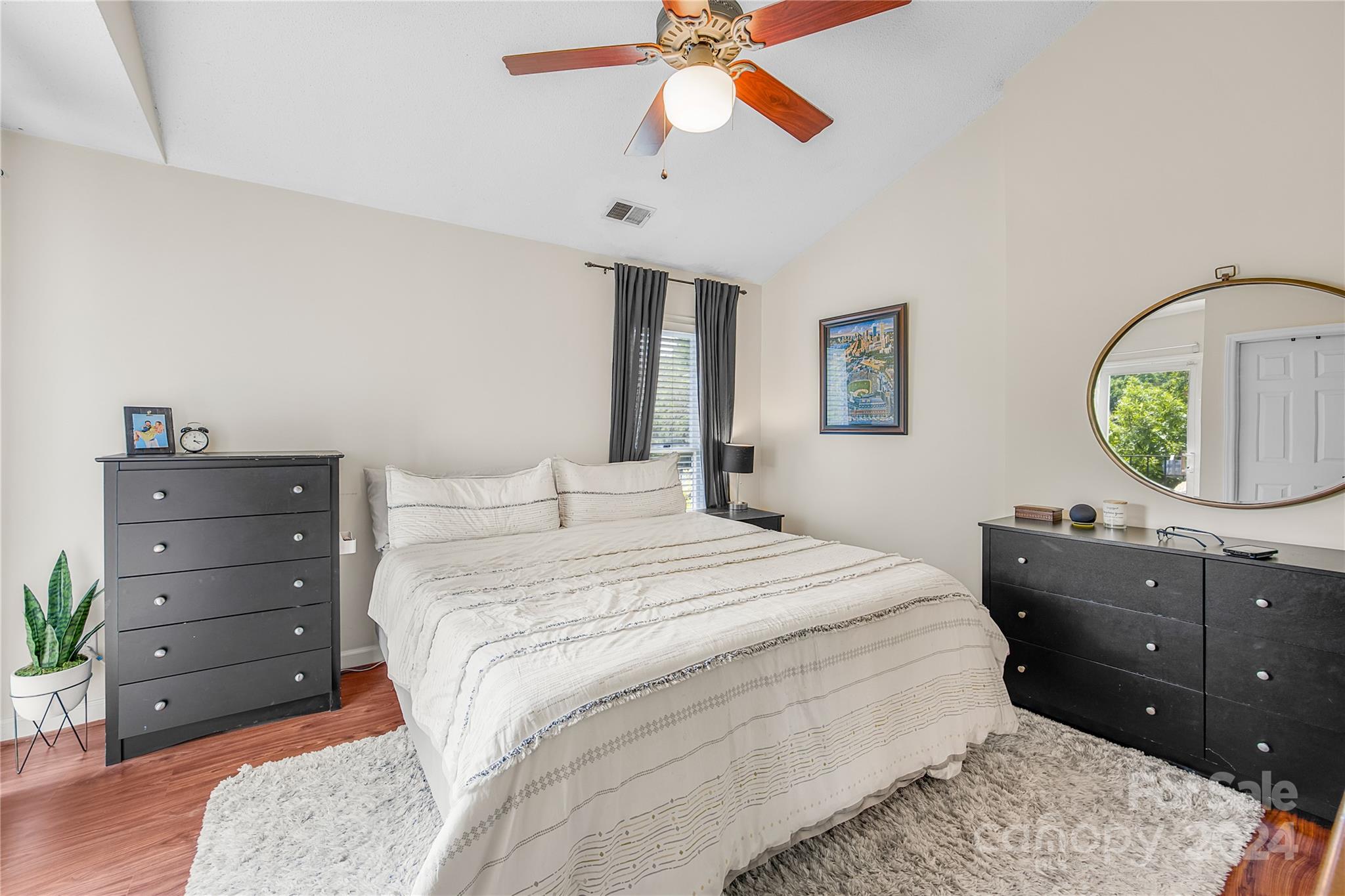 414 W 9th Street Unit: C