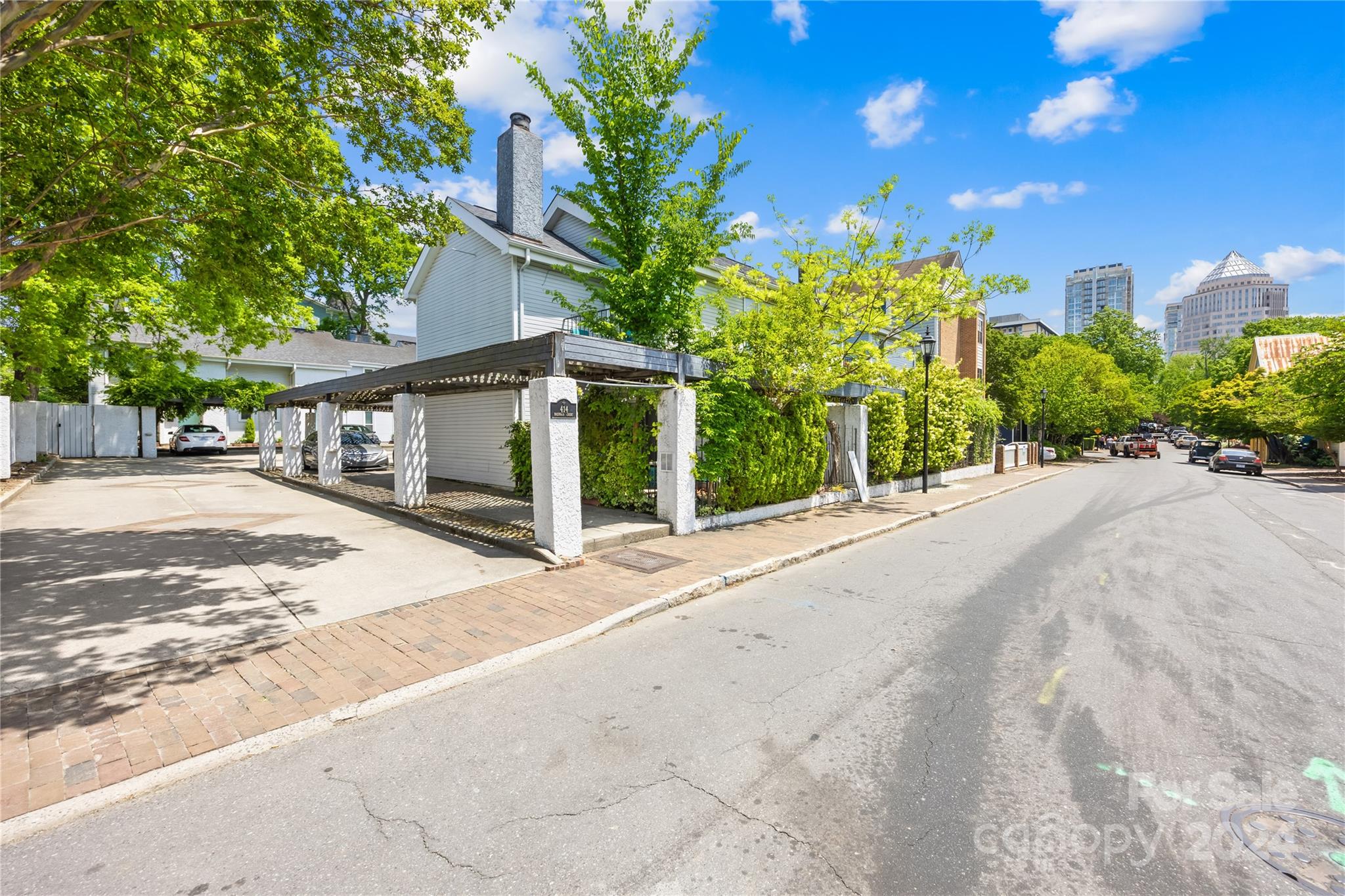 414 W 9th Street Unit: C