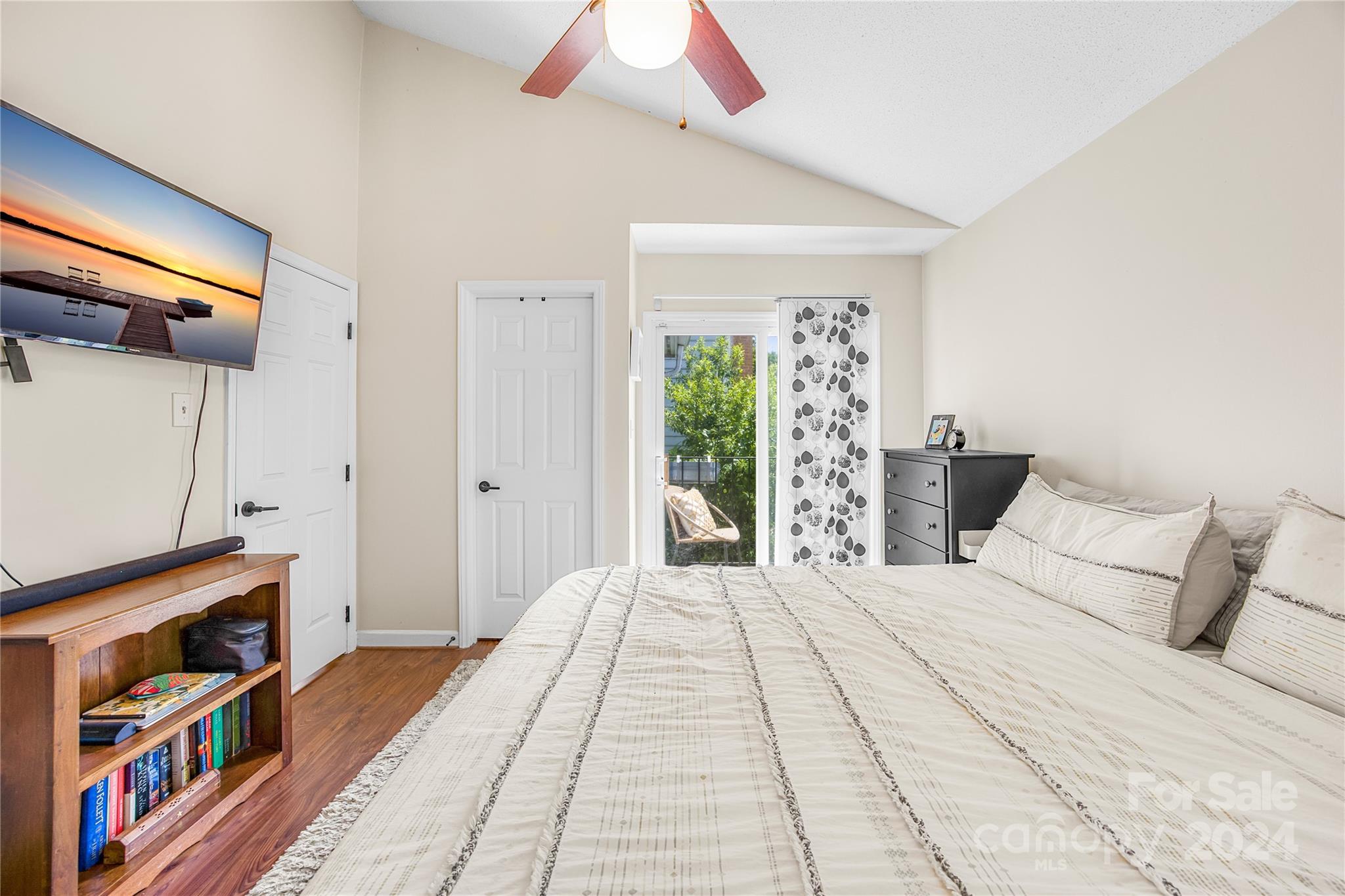 414 W 9th Street Unit: C