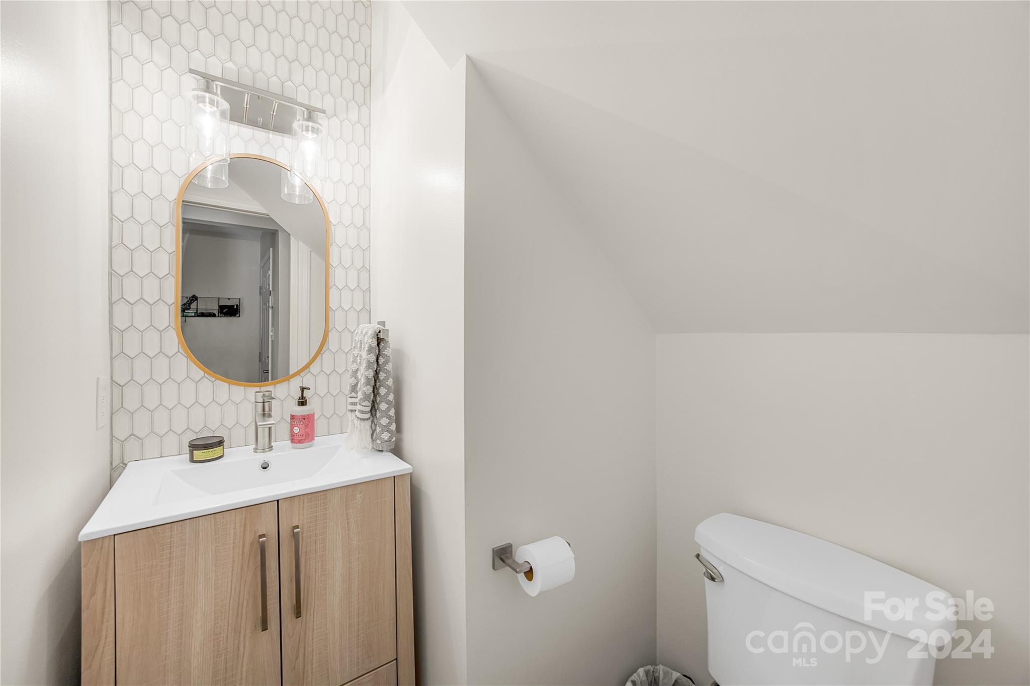 414 W 9th Street Unit: C
