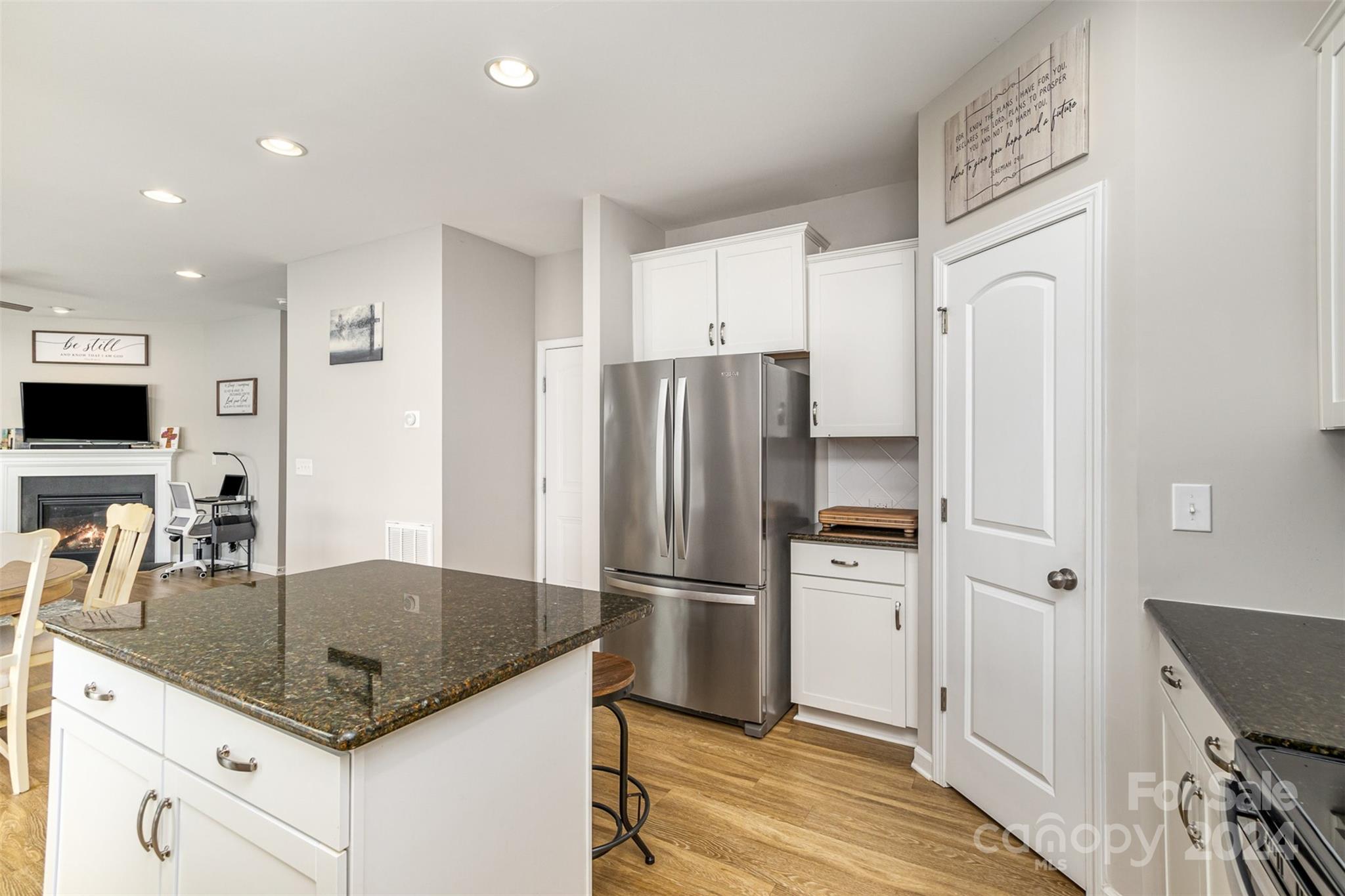 3847 Farmington Ridge Parkway