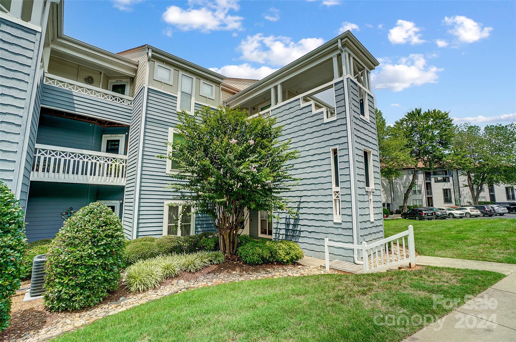 18793 A Vineyard Point Lane