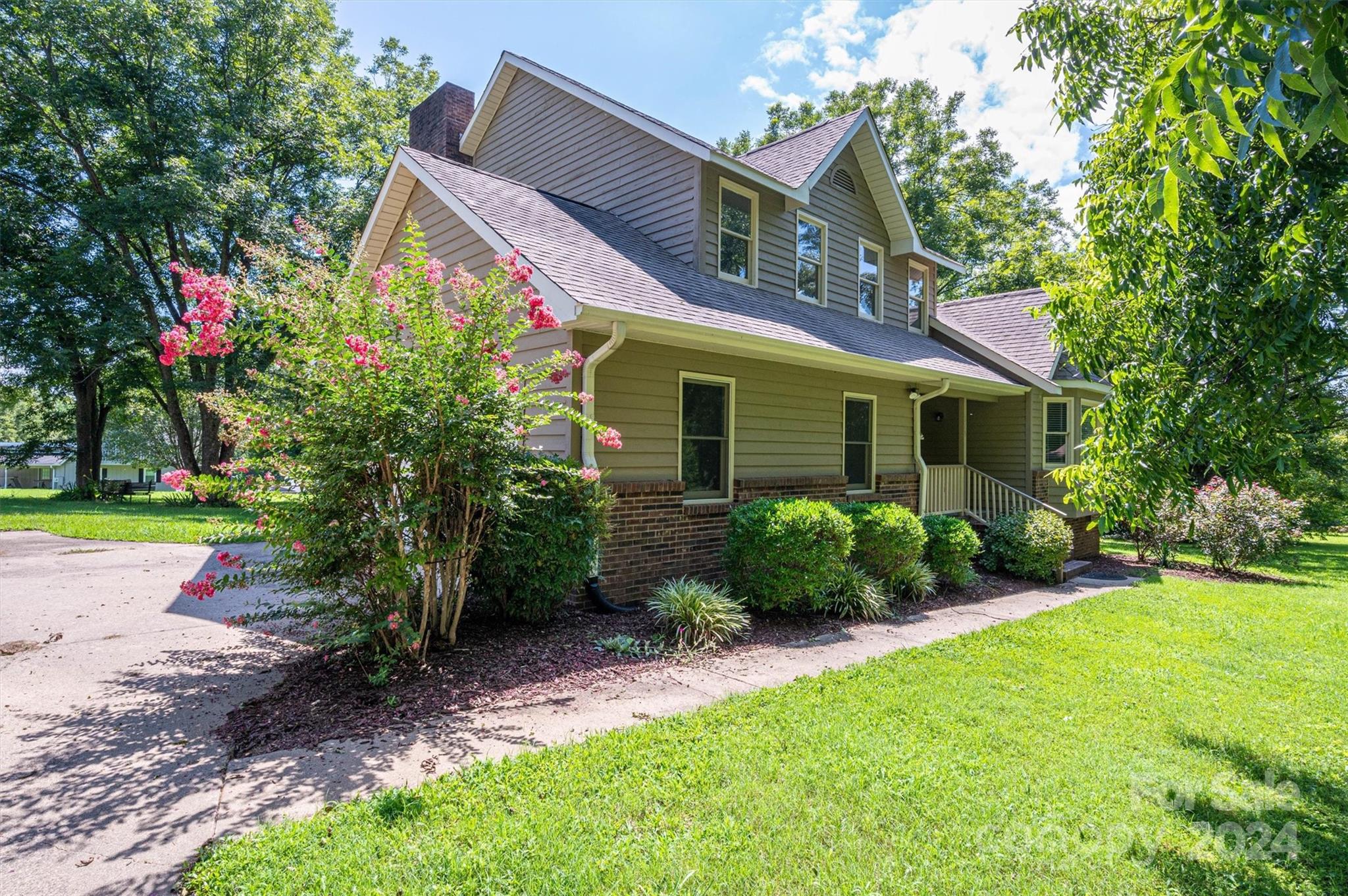 119 Lakewood Drive