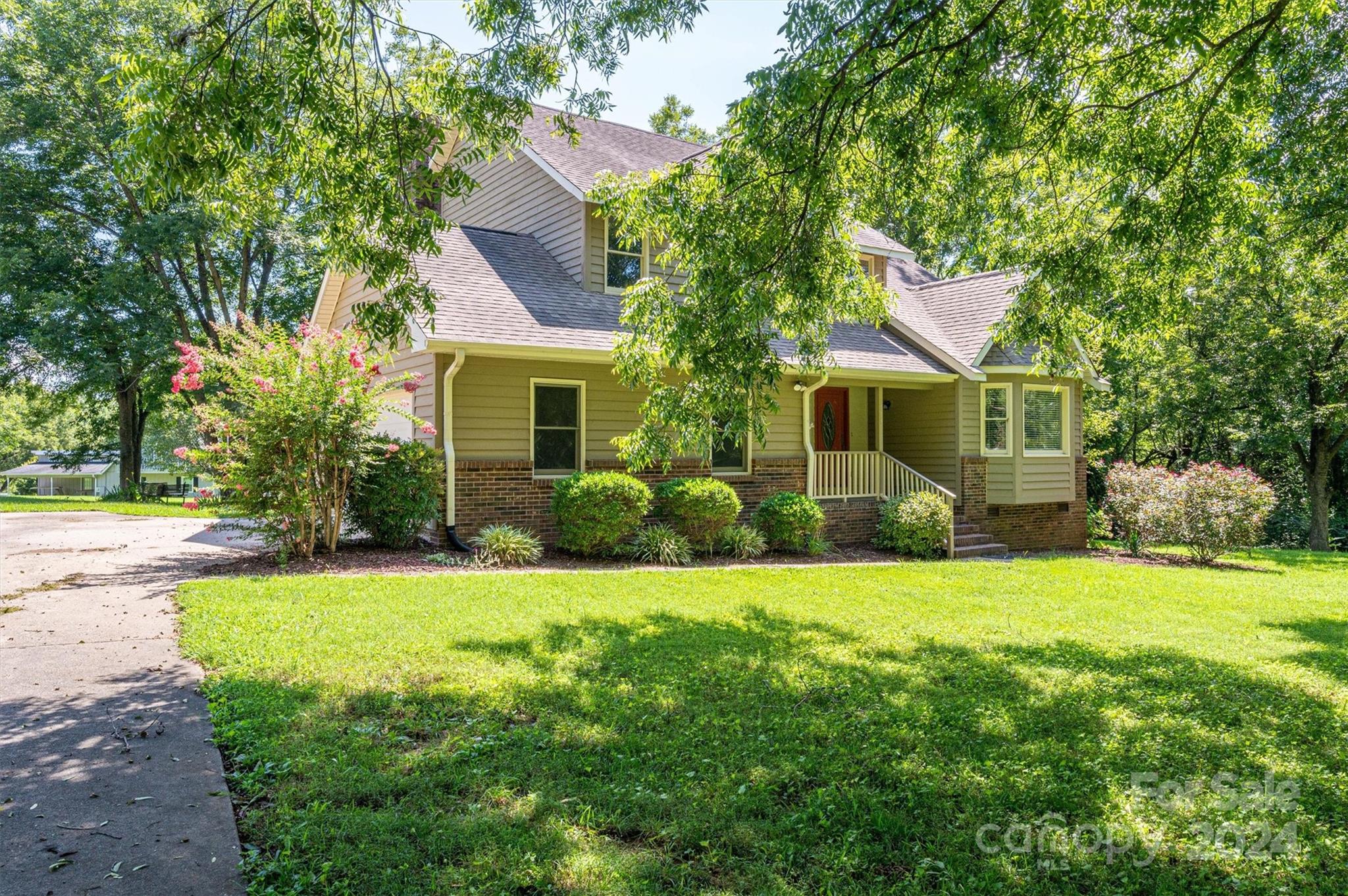 119 Lakewood Drive