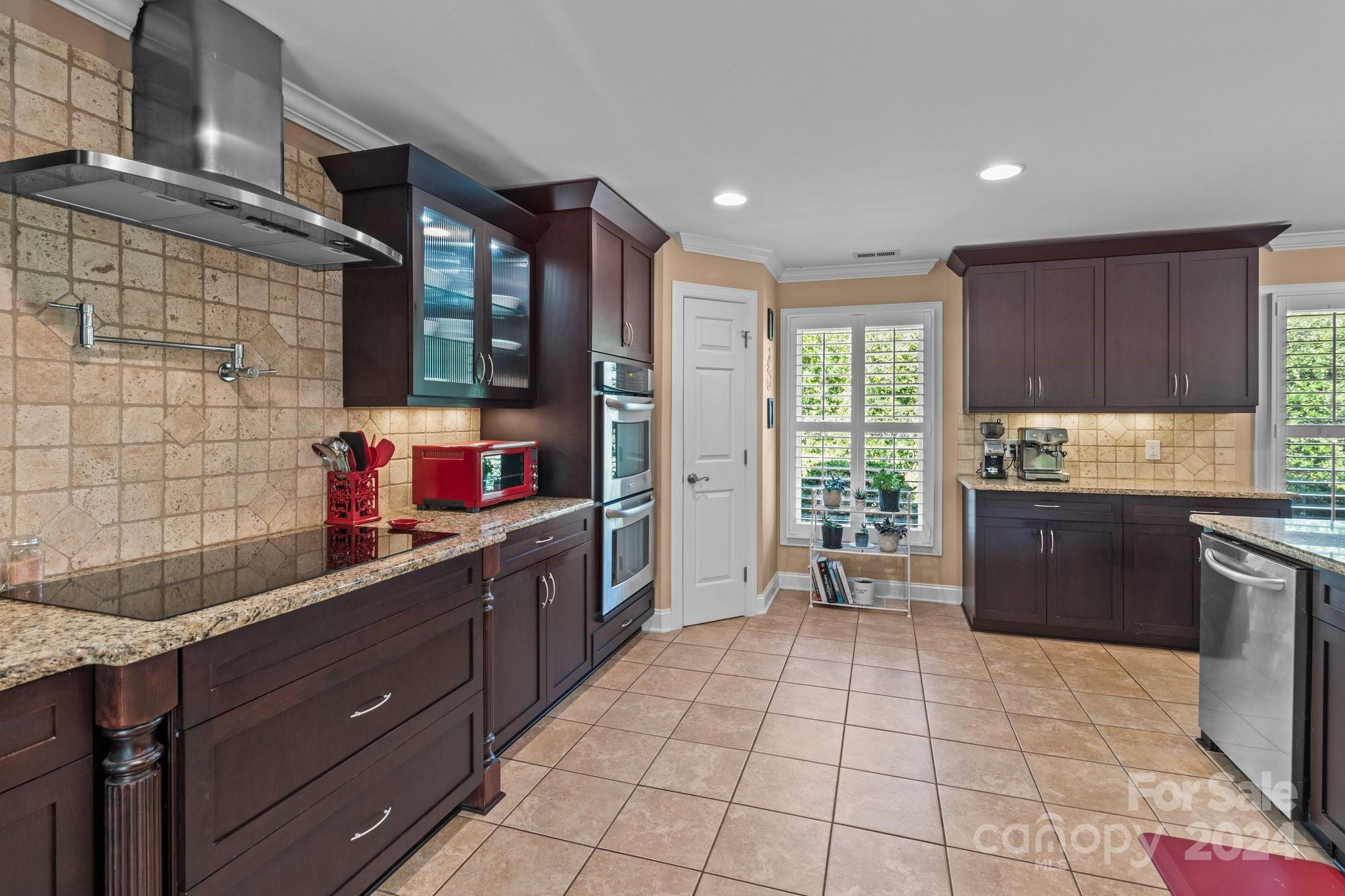 2414 Pine Cape Court