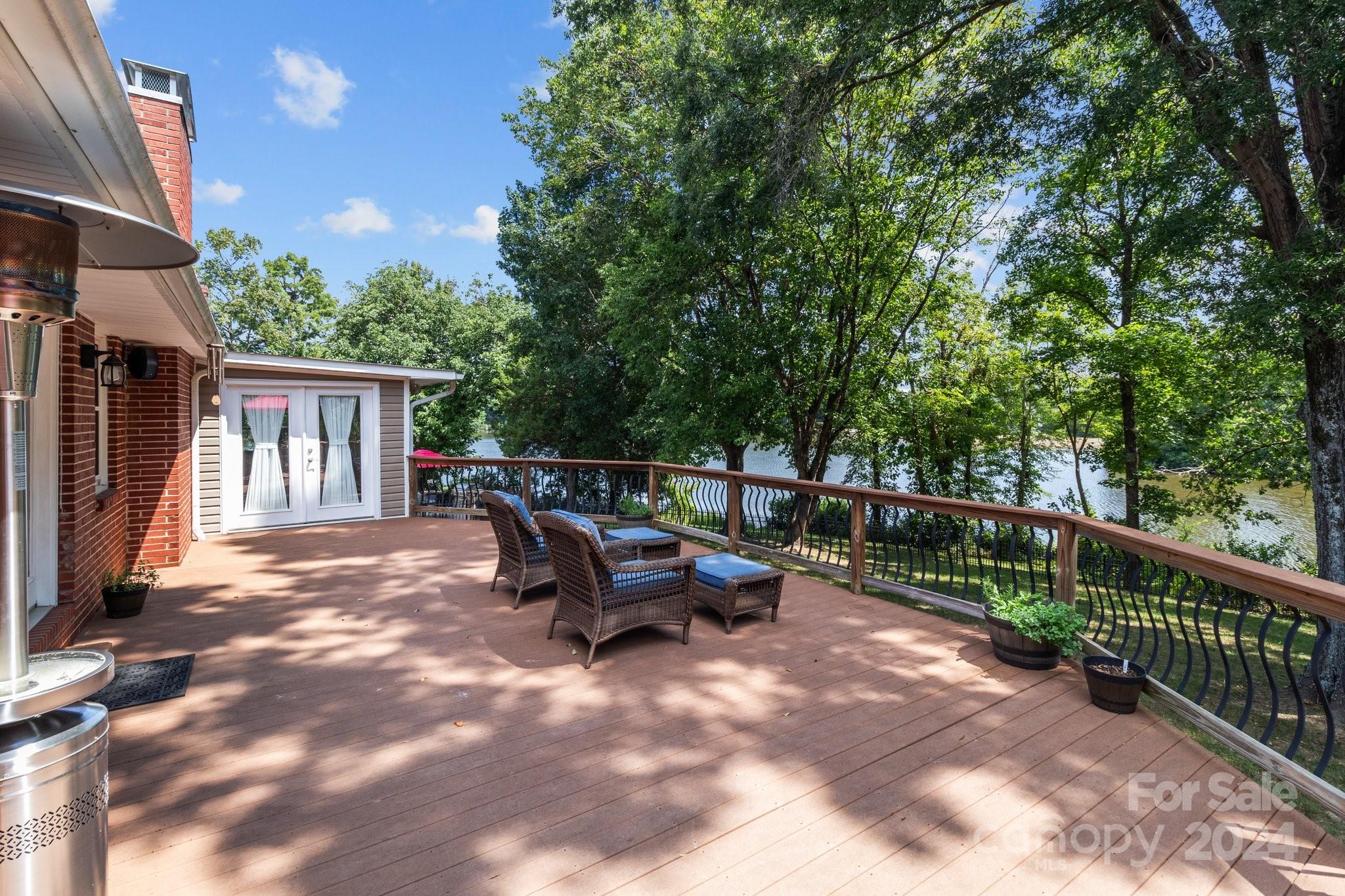 2414 Pine Cape Court