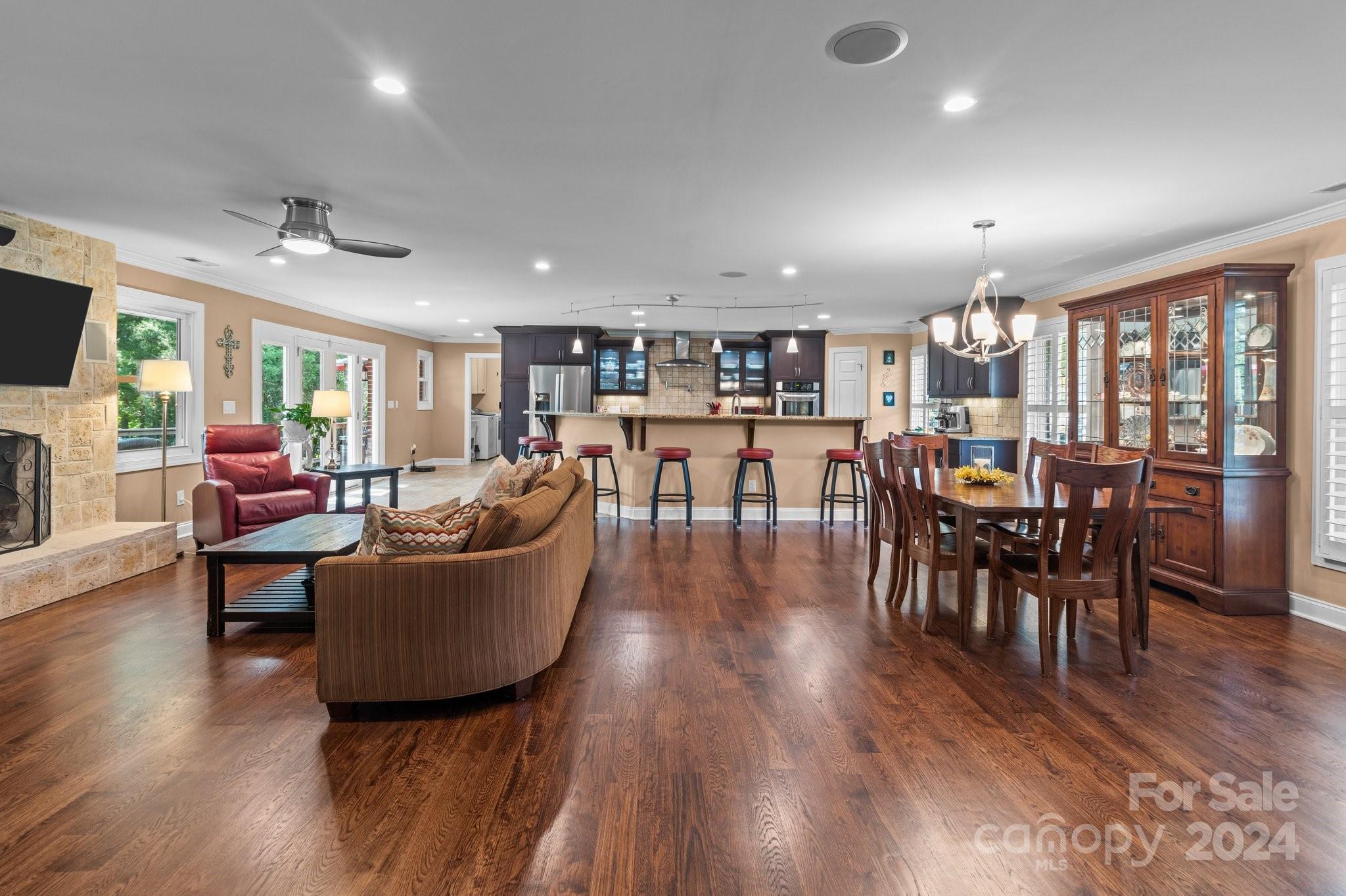 2414 Pine Cape Court