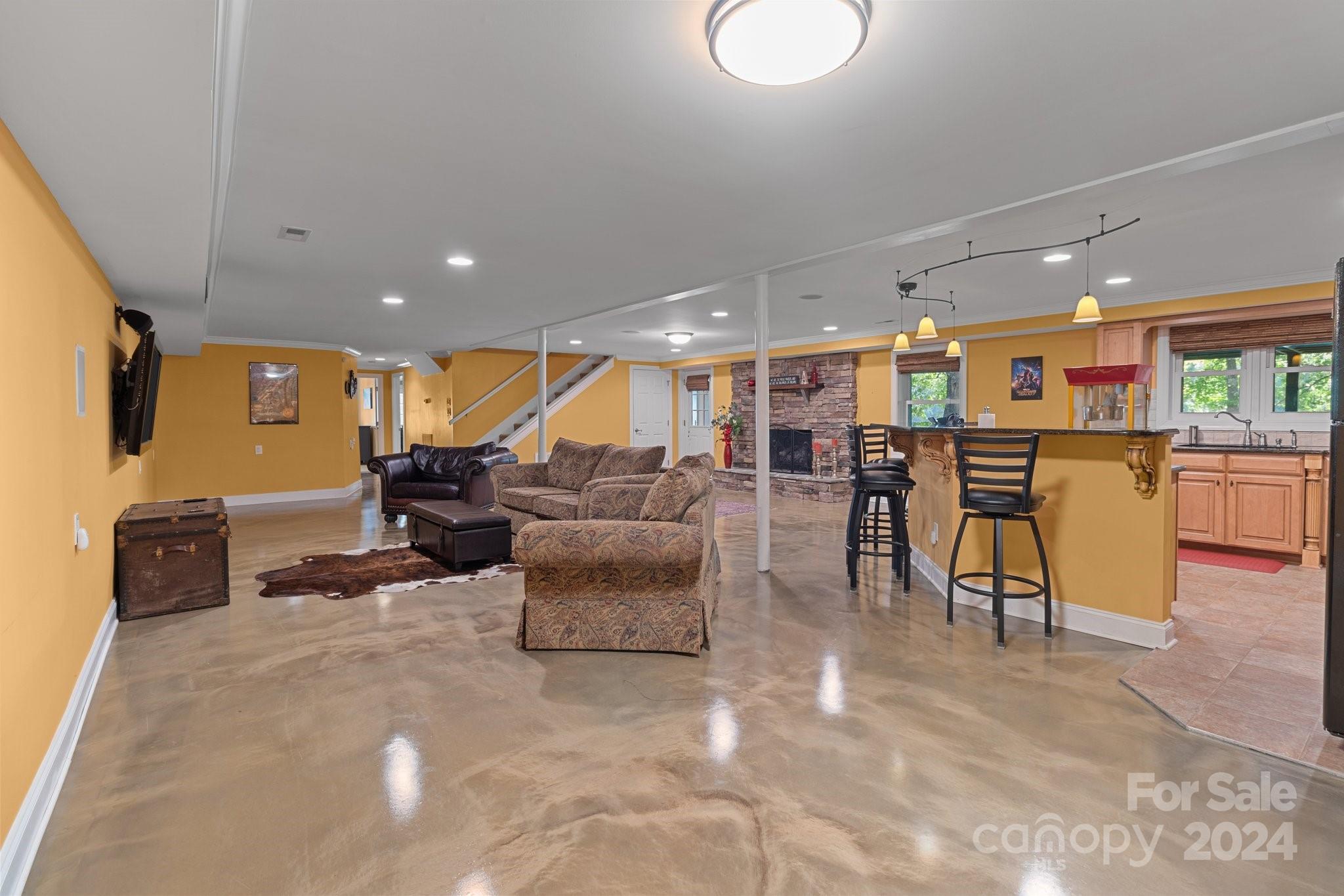 2414 Pine Cape Court