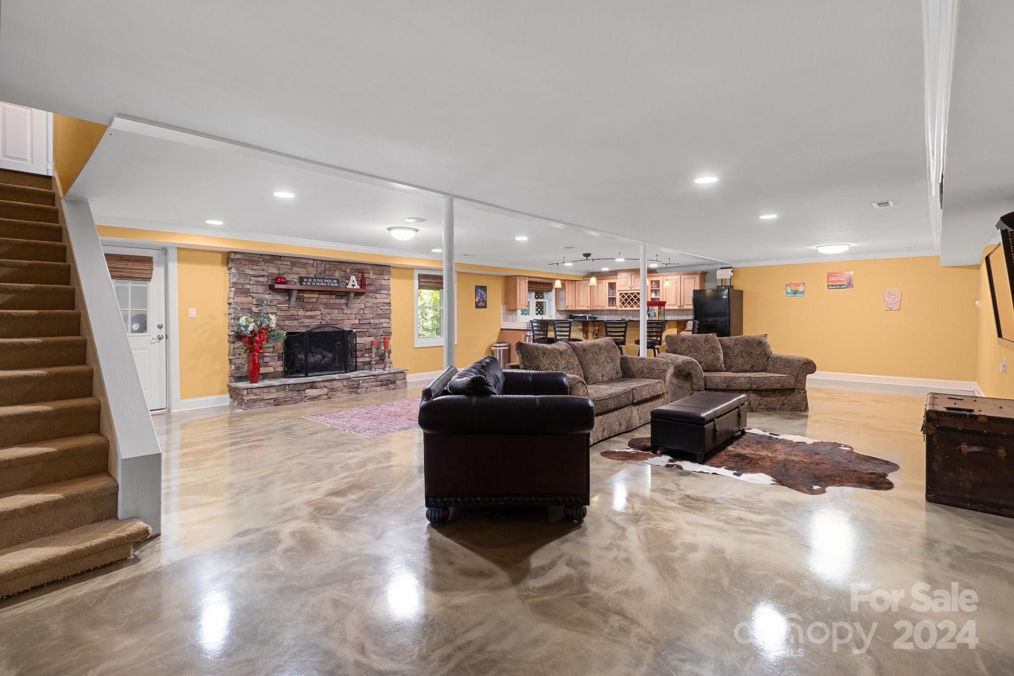 2414 Pine Cape Court