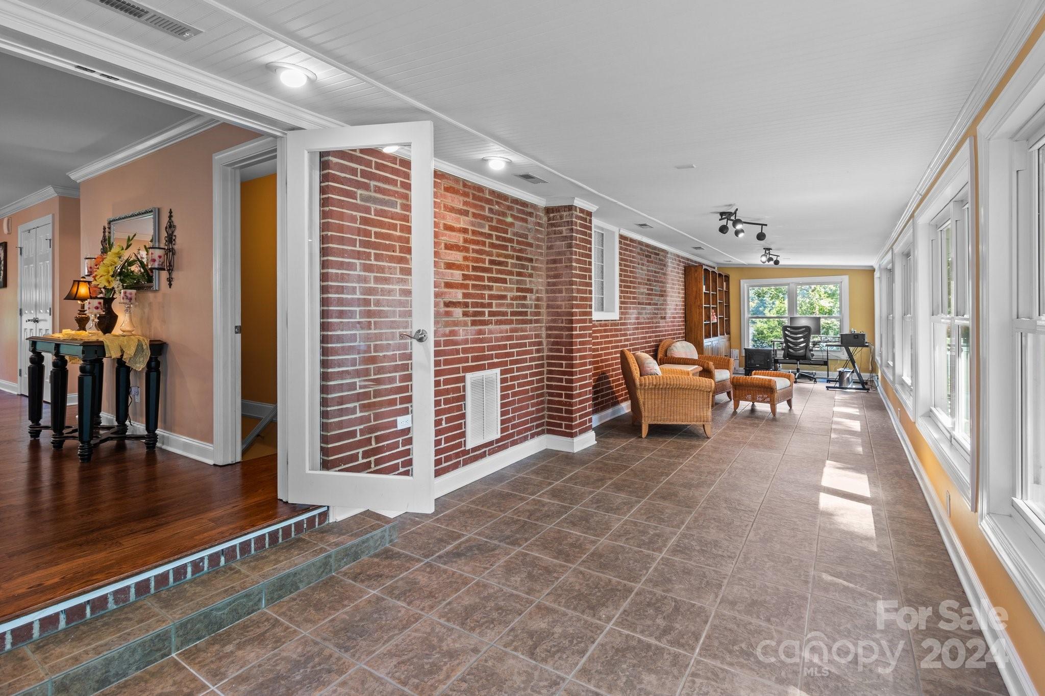 2414 Pine Cape Court