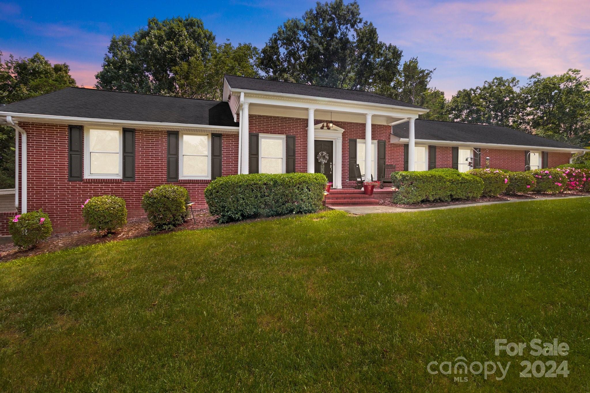 2414 Pine Cape Court