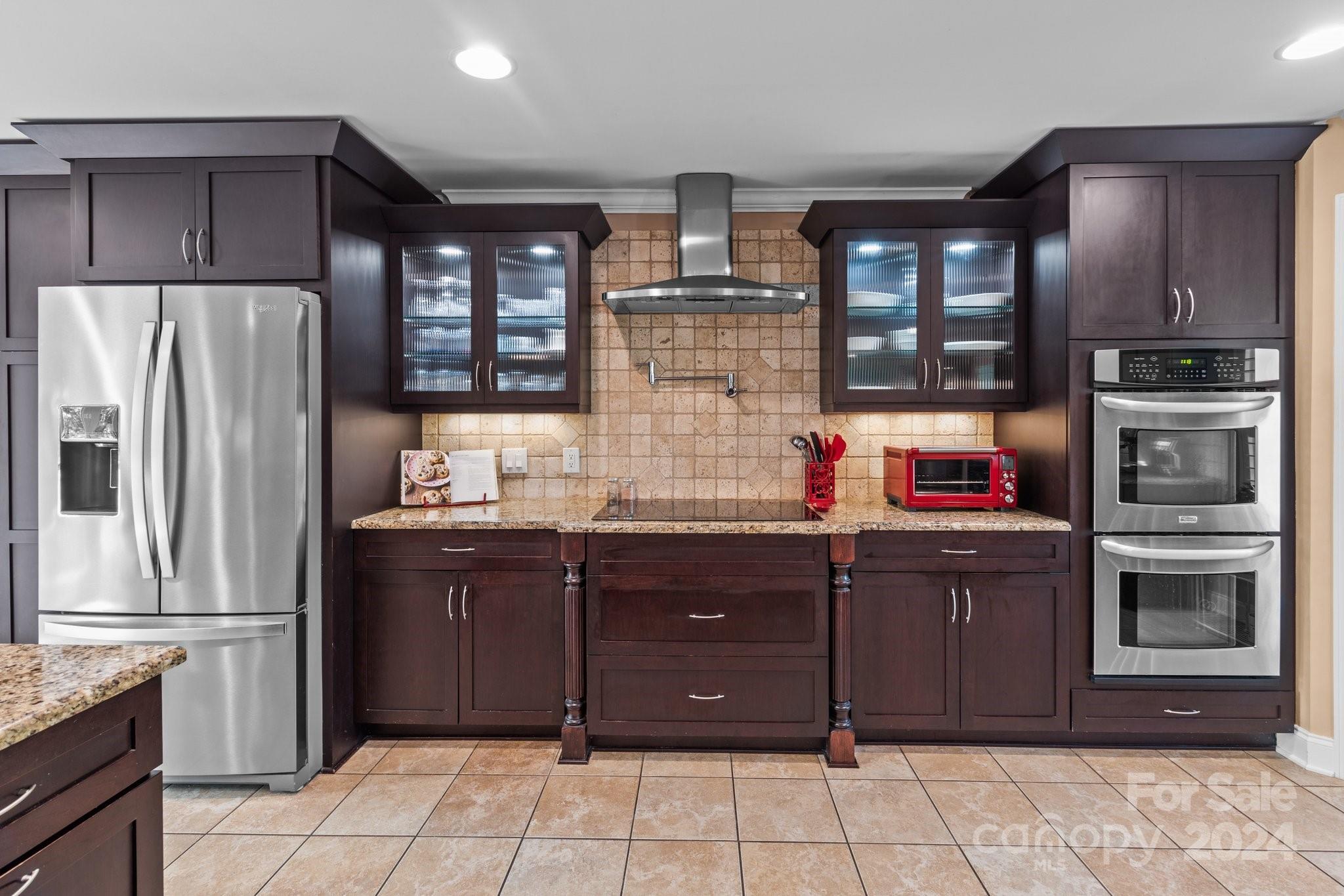 2414 Pine Cape Court