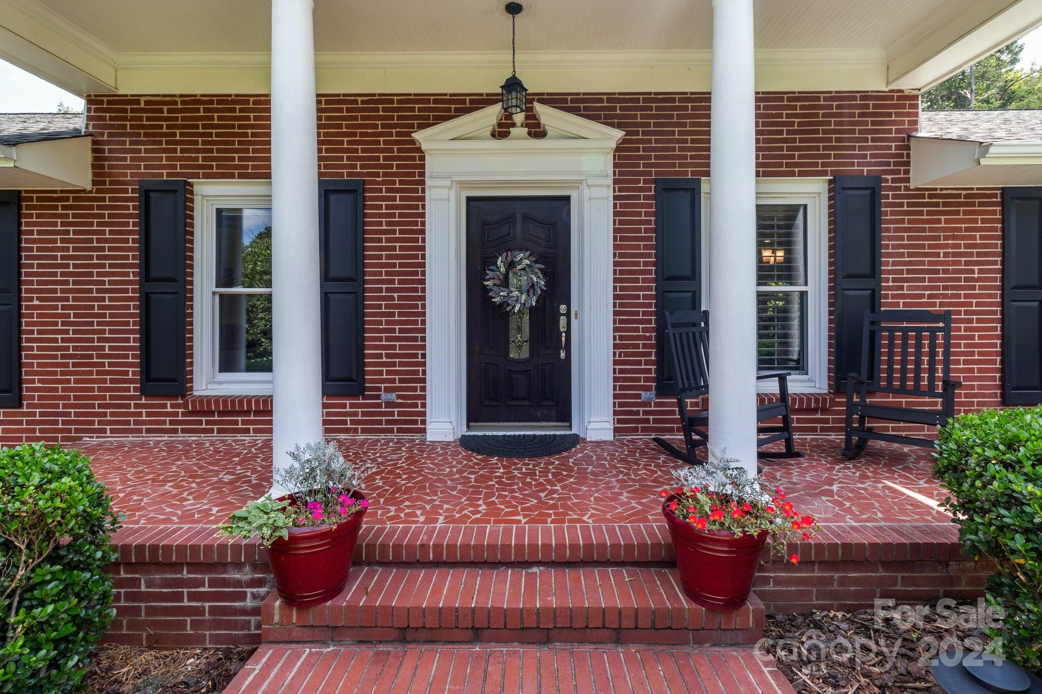 2414 Pine Cape Court